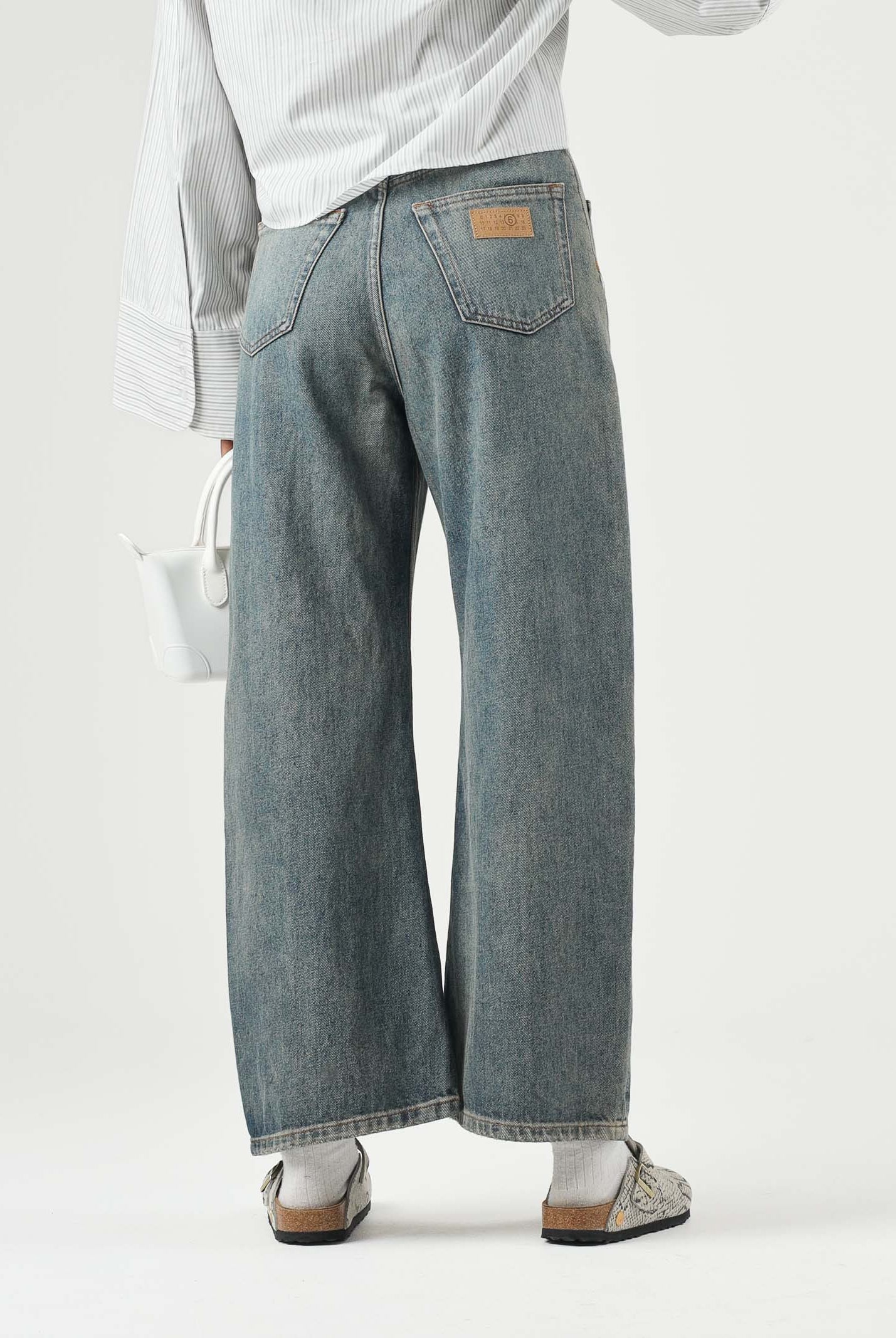MM6 MAISON MARGIELA Jeans 5 Pockets in denim per donna, ragazzi e bambini con tasca posteriore a contrasto. M61034MM08D M601 MAISON MARGIELA