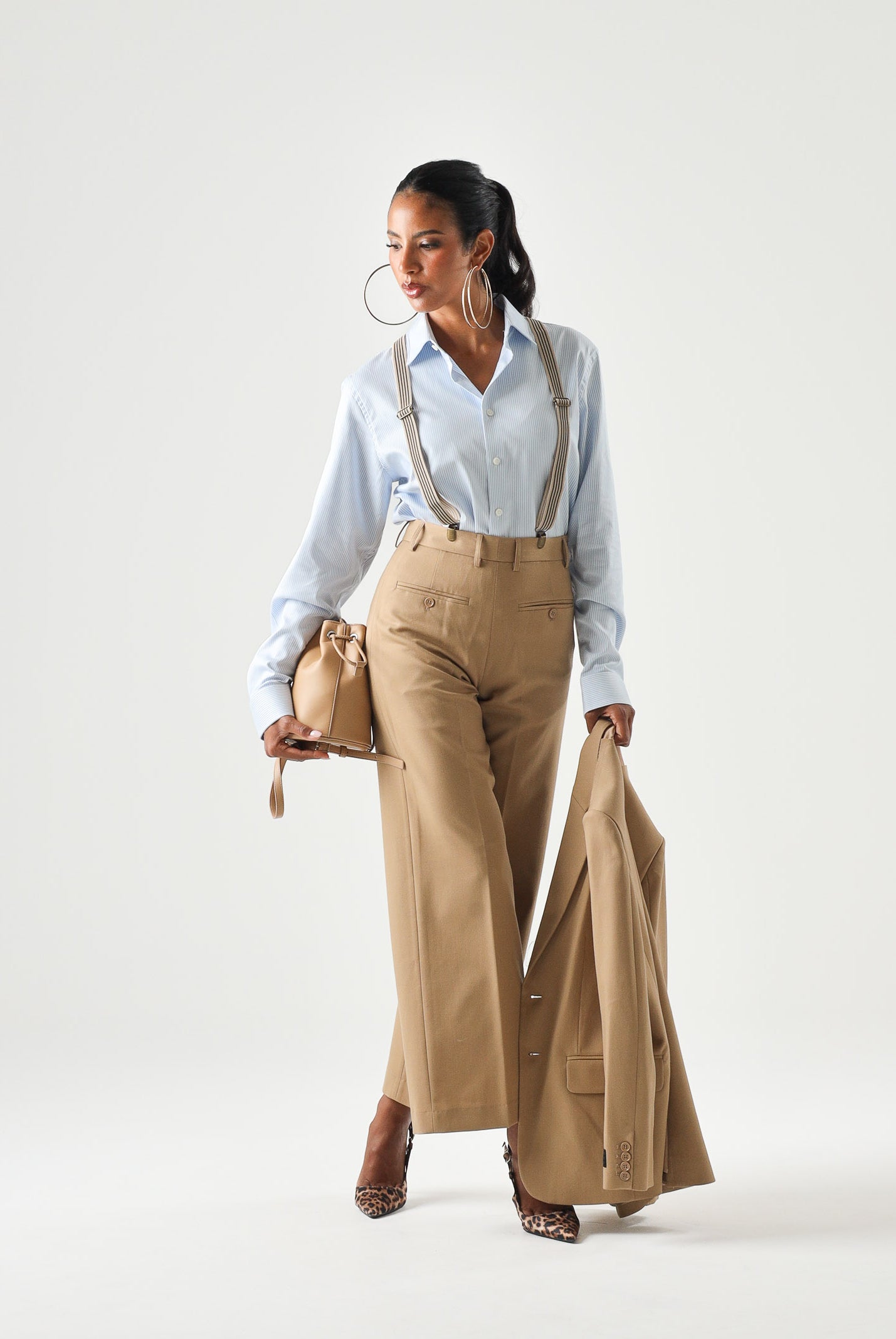 MM6 MAISON MARGIELA Pantaloni WIDE -LEG beige per donna, ragazzi e bambini con gamba ampia, pinces frontali e logo M61111MM03D M6714 MAISON MARGIELA