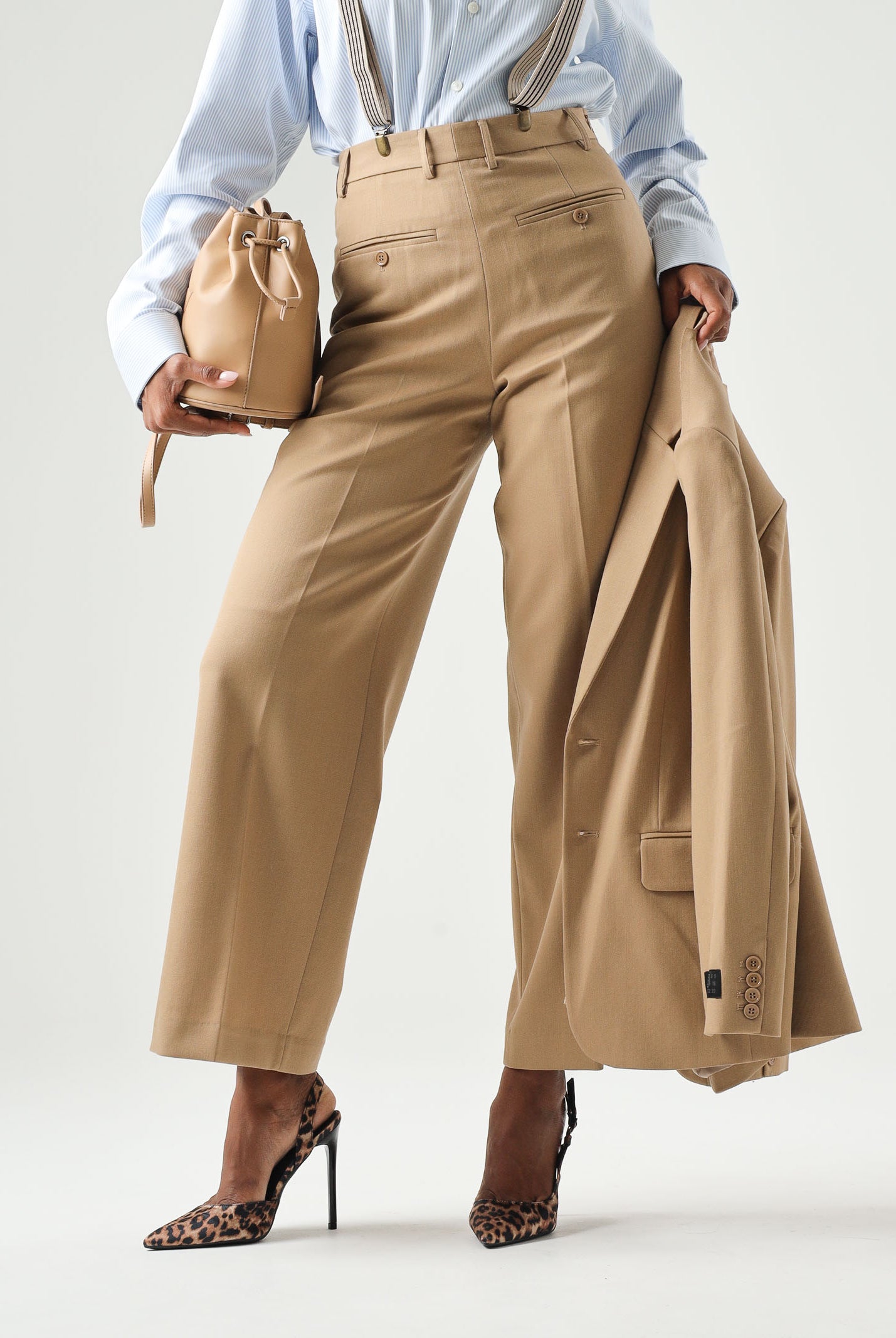 MM6 MAISON MARGIELA Pantaloni WIDE -LEG beige per donna, ragazzi e bambini con gamba ampia, pinces frontali e logo M61111MM03D M6714 MAISON MARGIELA