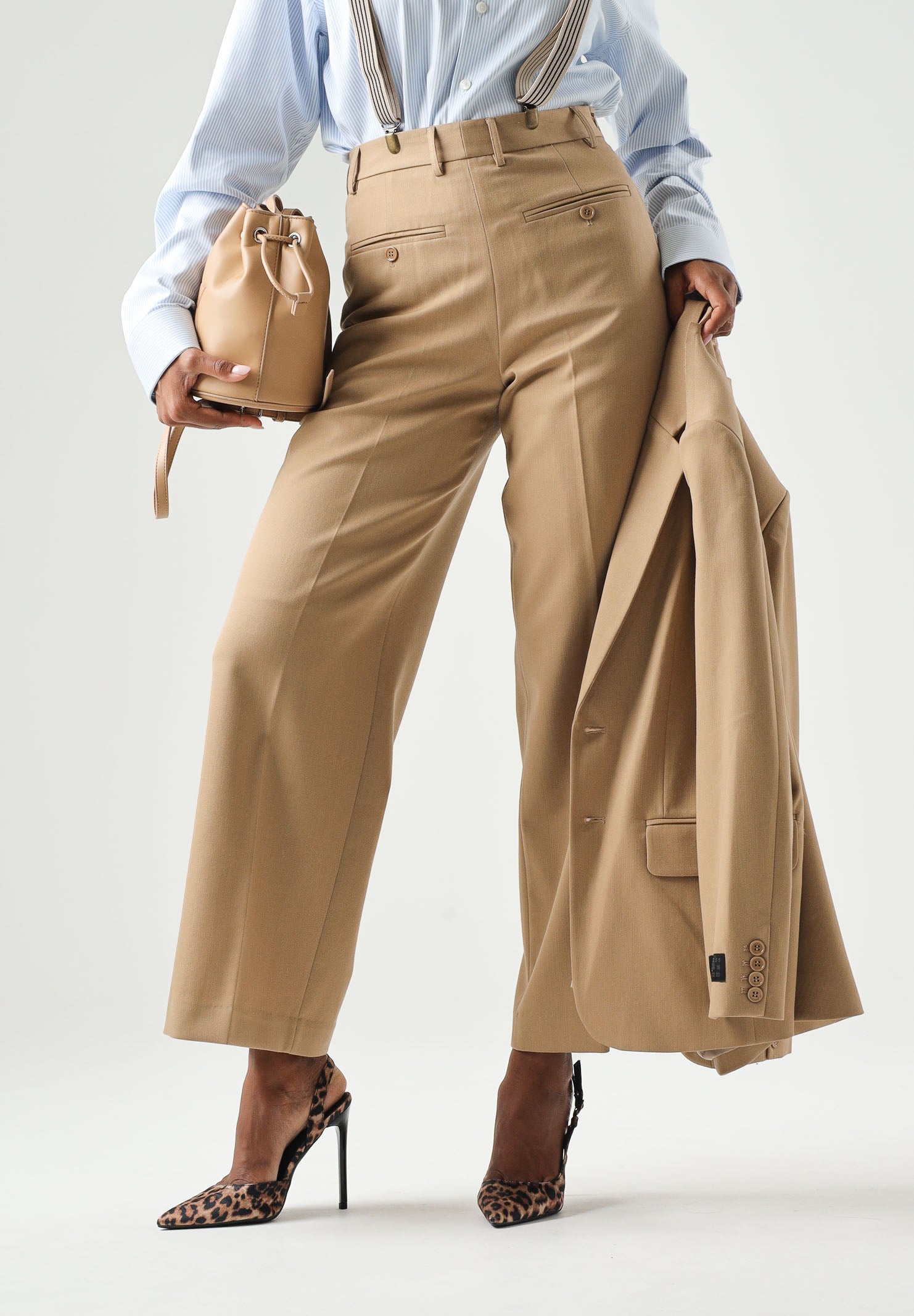 MM6 MAISON MARGIELA Pantaloni WIDE -LEG beige per donna, ragazzi e bambini con gamba ampia, pinces frontali e logo M61111MM03D M6714 MAISON MARGIELA