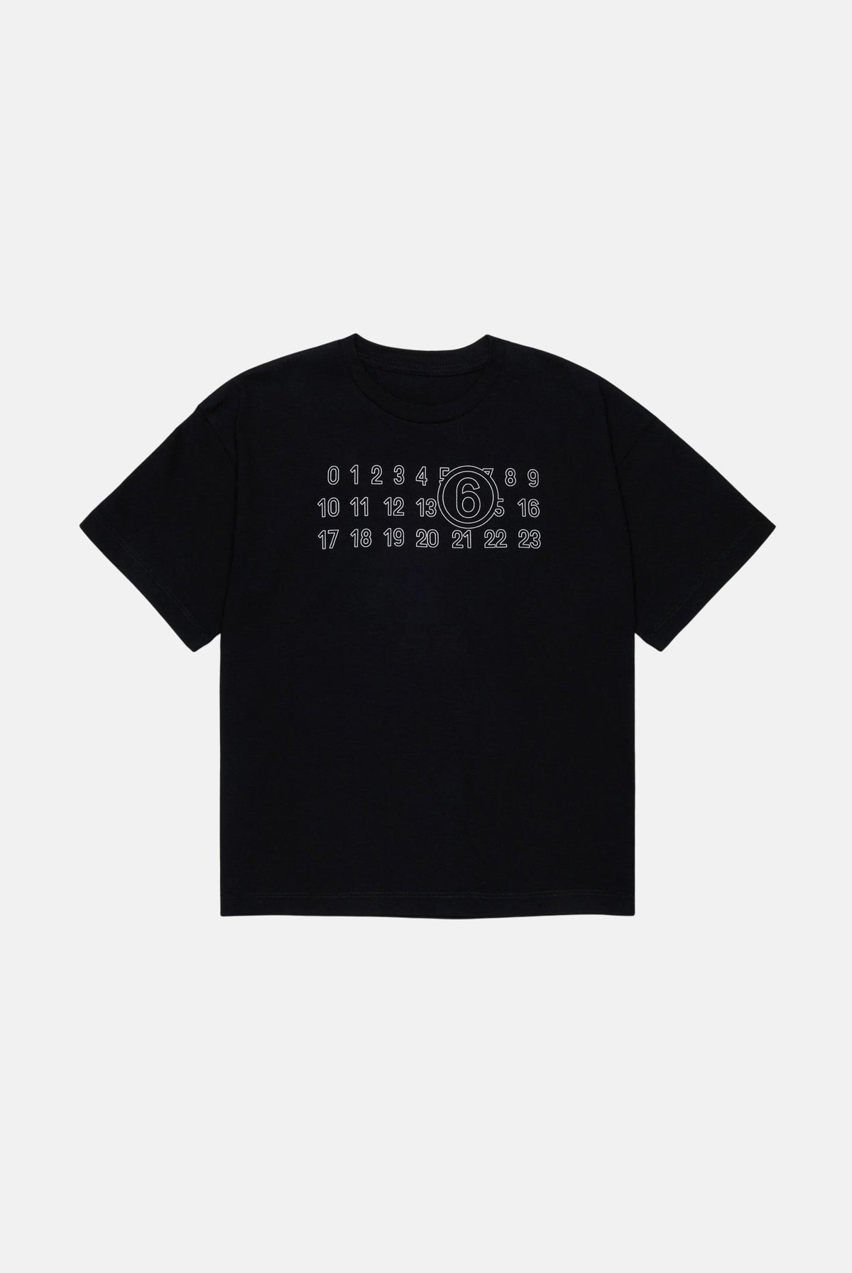 MM6 MAISON MARGIELA T-shirt manica corta nera per donna, ragazzi e bambini con logo numerico MM6 stampato sul davanti. M61117MM02Y M6900 MAISON MARGIELA