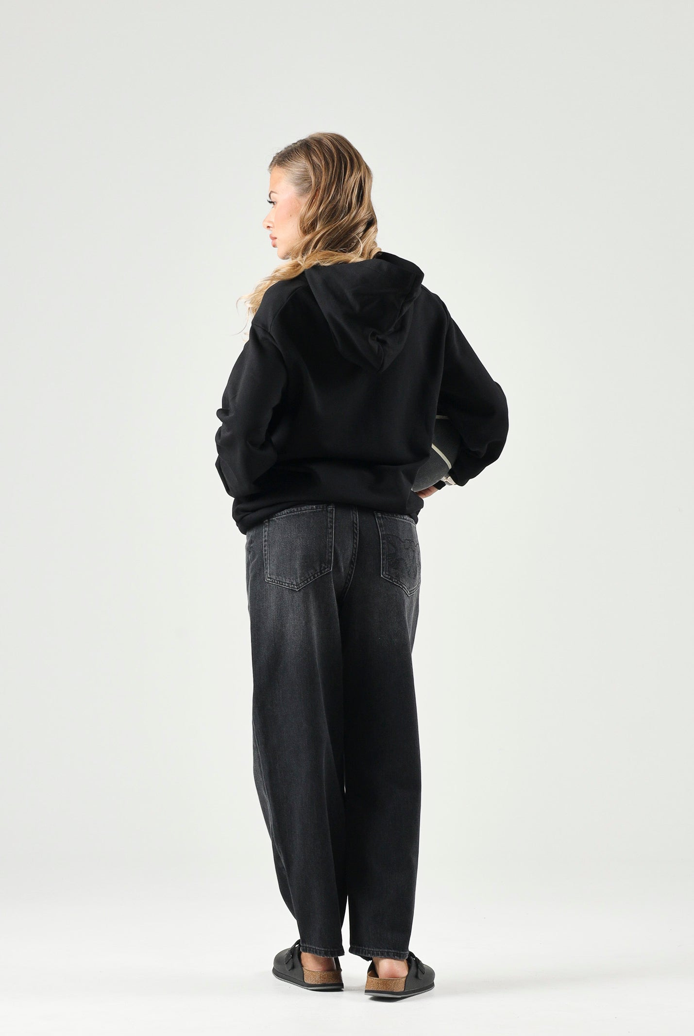 MARNI Felpa con cappuccio HODDIE nera per donna, ragazzi e bambini con logo Marni frontale e tasca a marsupio. M01883M00V0 0M900 MARNI
