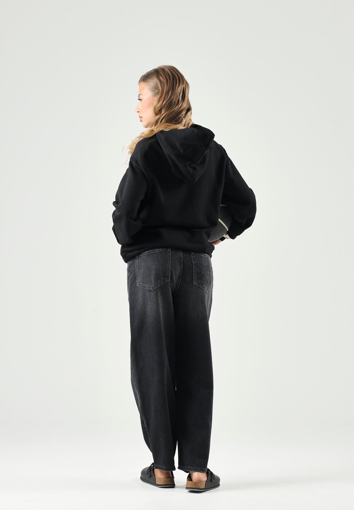 MARNI Felpa con cappuccio HODDIE nera per donna, ragazzi e bambini con logo Marni frontale e tasca a marsupio. M01883M00V0 0M900 MARNI