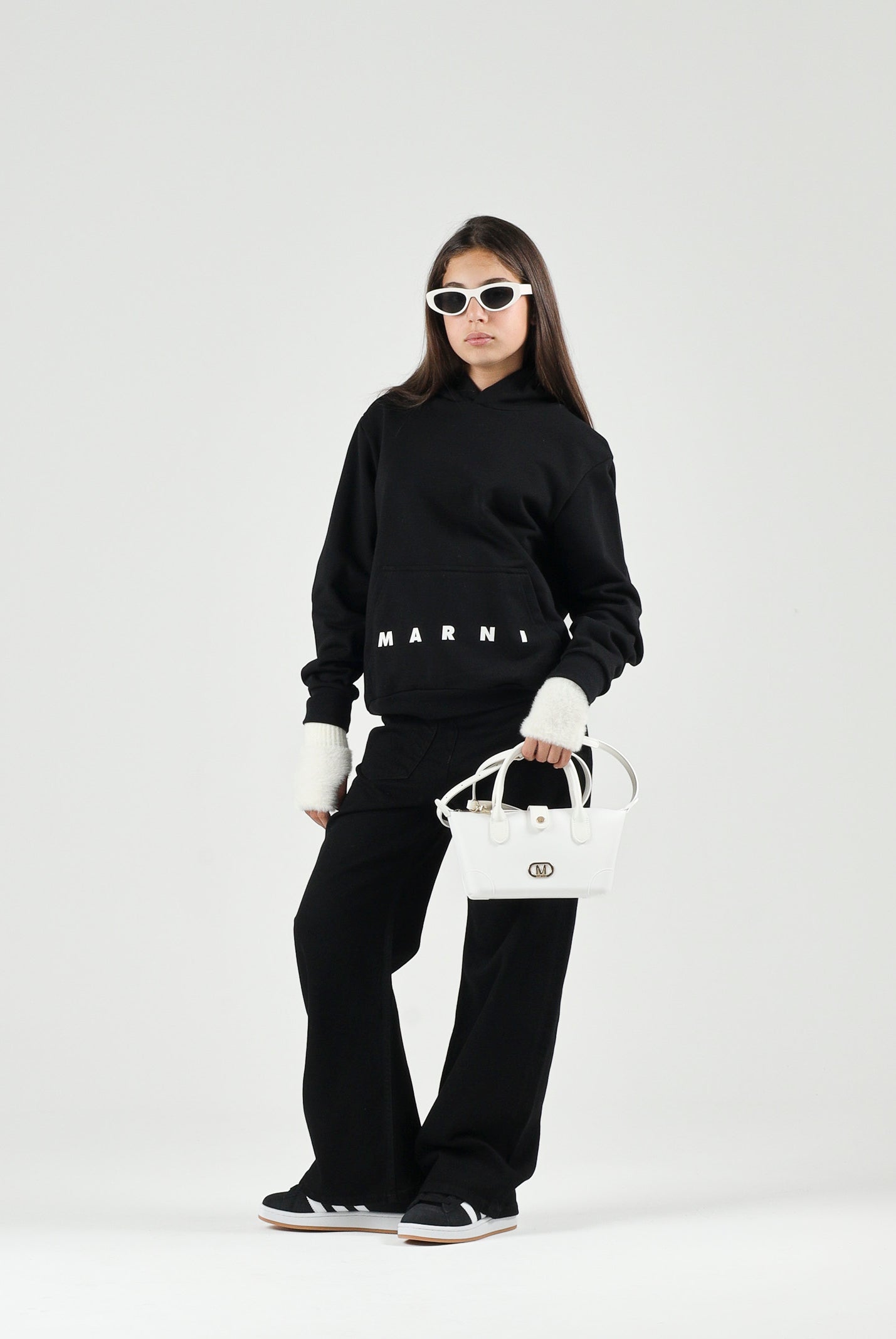 MARNI Felpa con cappuccio HODDIE nera per donna, ragazzi e bambini con logo Marni frontale e tasca a marsupio. M01883M00V0 0M900 MARNI