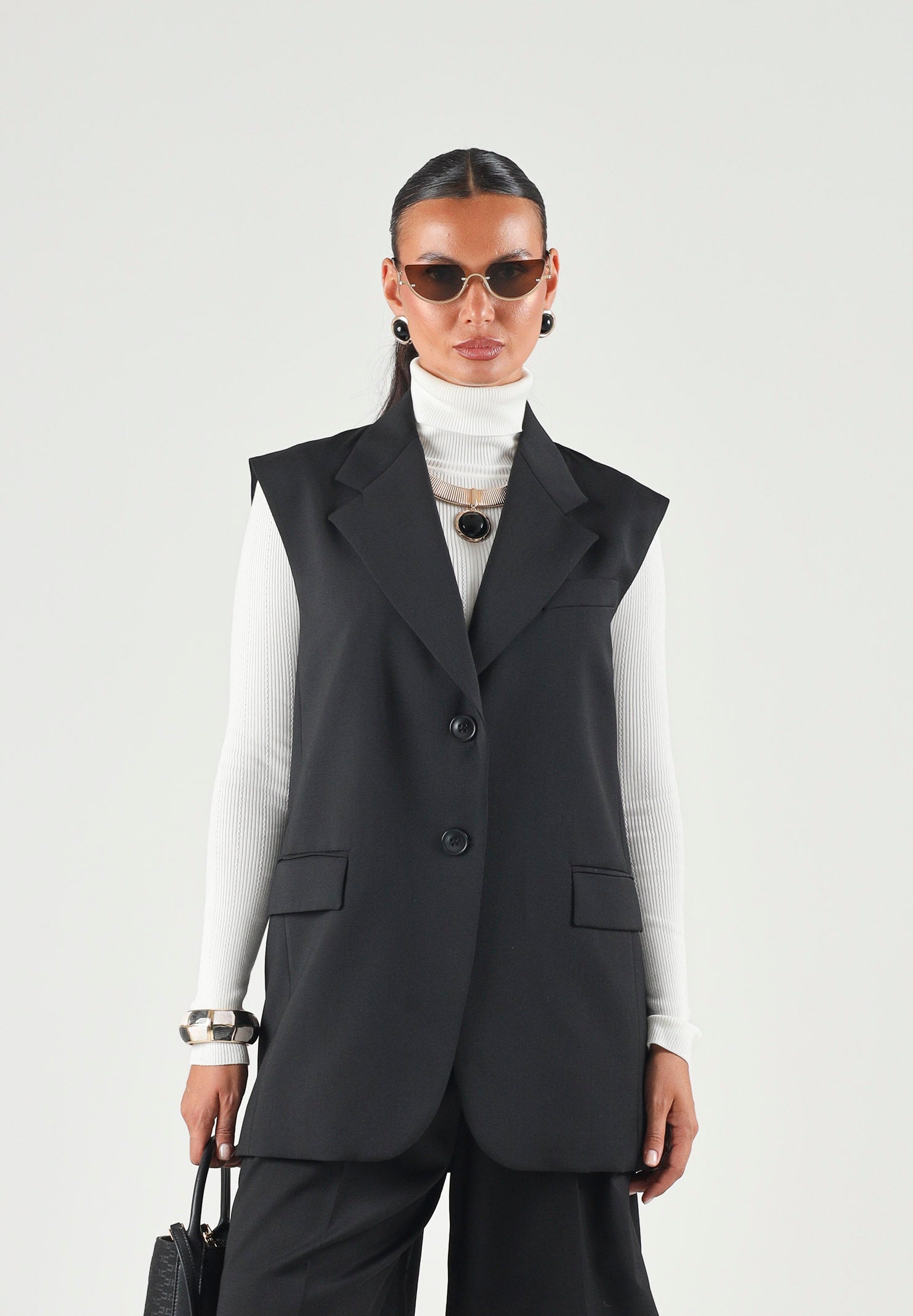 MAX MARA STUDIO Gilet nero da donna costruzione sartoriale. 2626286011600 010 MAX MARA