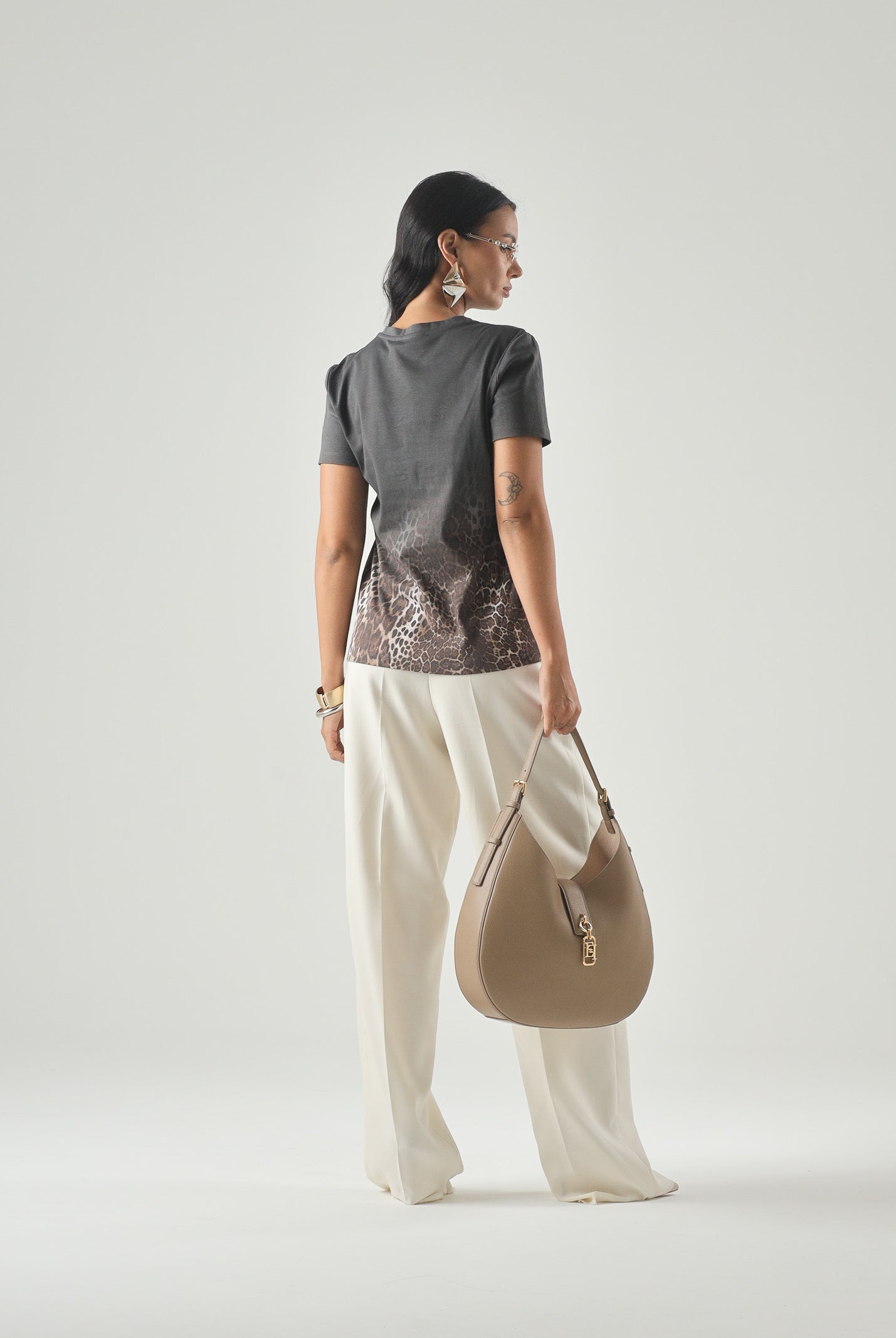 MAX MARA STUDIO T-shirt girocollo nera-marrone da donna con motivo leopardato sfumato sul fondo 2626976011600 005 MAX MARA
