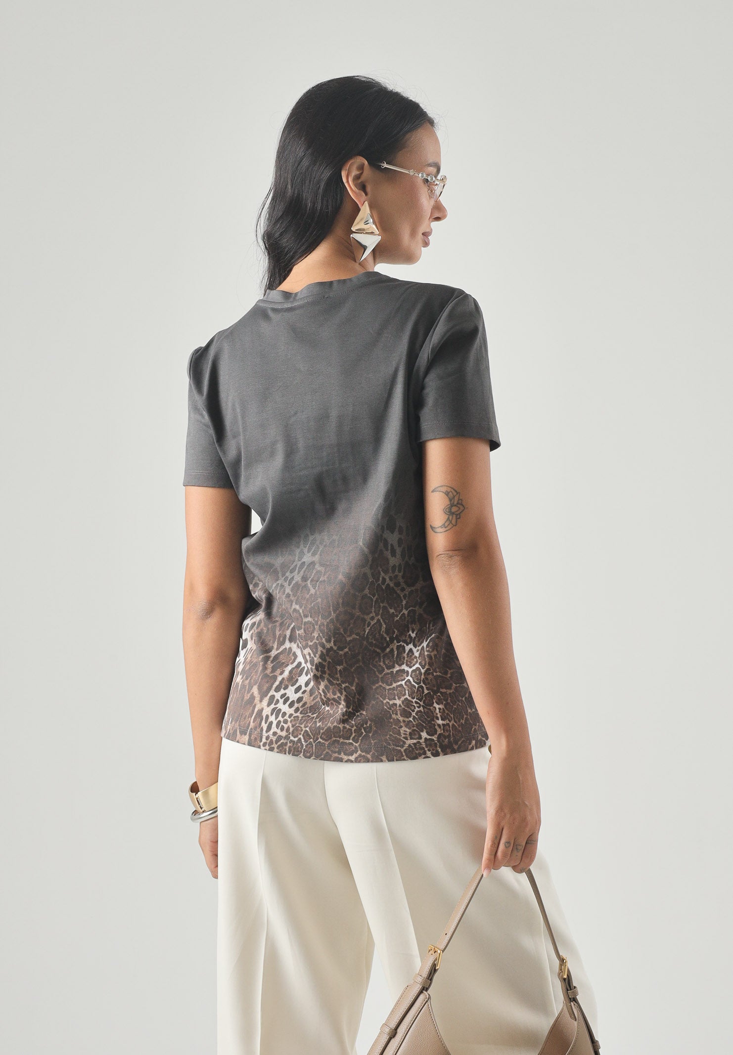 MAX MARA STUDIO T-shirt girocollo nera-marrone da donna con motivo leopardato sfumato sul fondo 2626976011600 005 MAX MARA