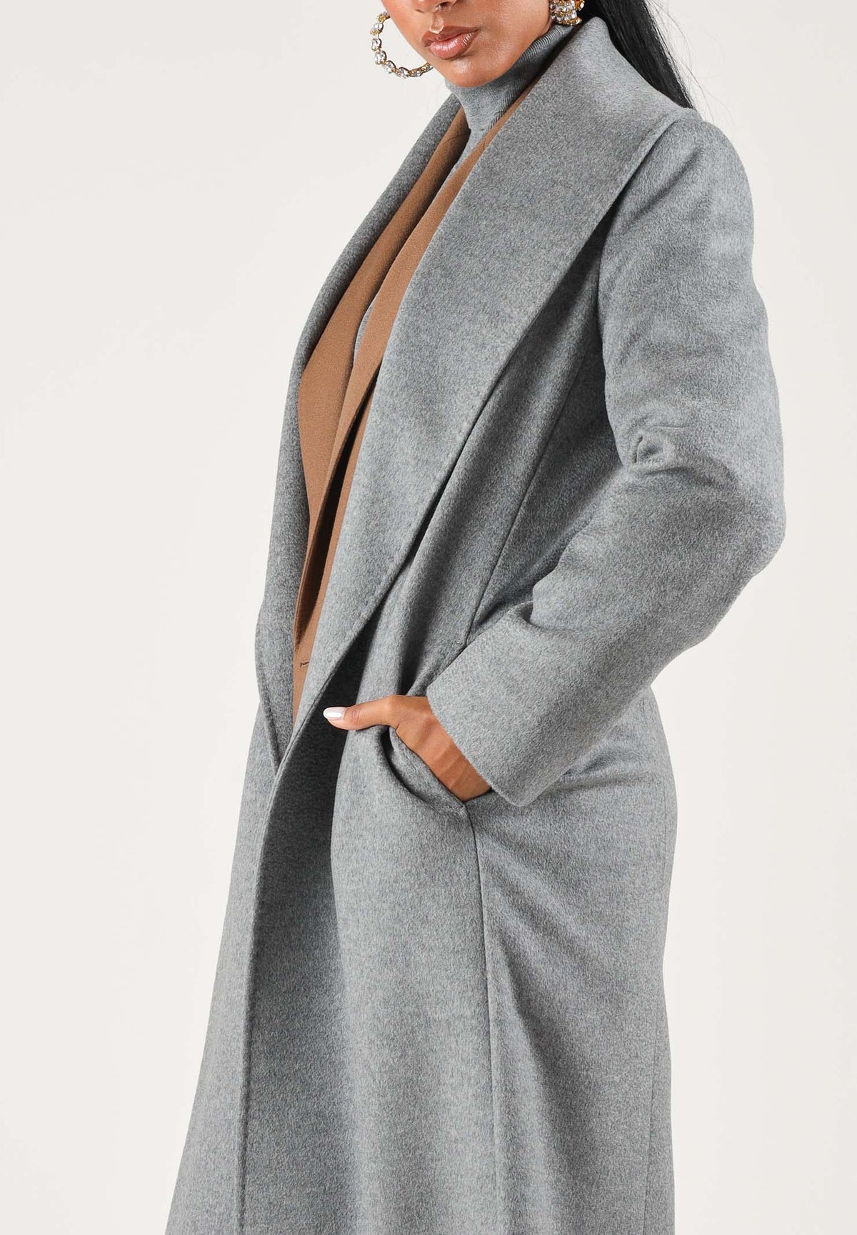 MAX MARA STUDIO cappotto lungo MSTLORIANA grigio medio mélange da donna in pregiato drap di pura lana vergine, caratterizzato da linea elegante e avvolgente, ampio collo con revers sciallati, chiusura a portafoglio con cintura coordinata da annodare 2626016202600 011 MAX MARA STUDIO