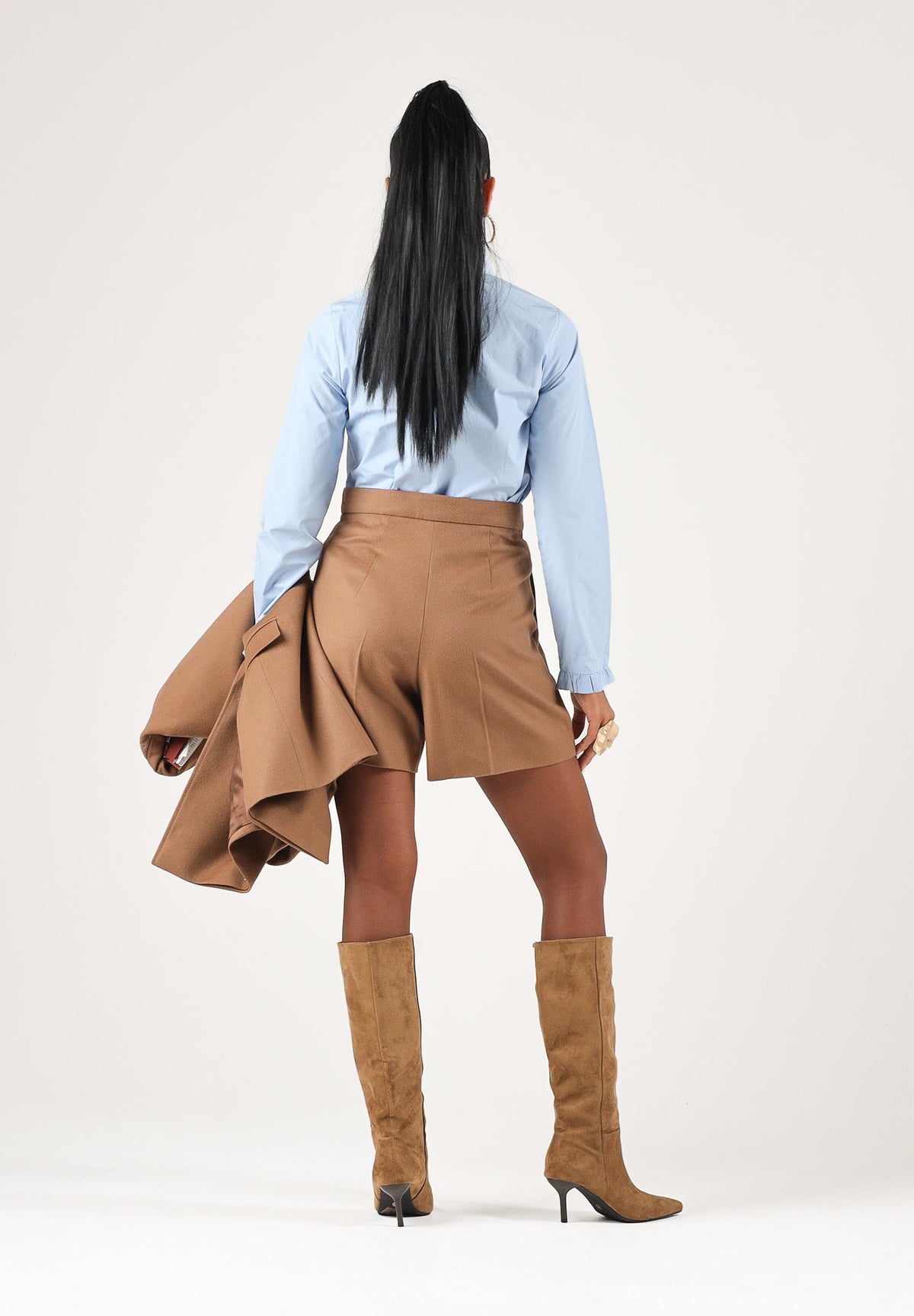 MAX MARA STUDIO Shorts eleganti cuoio per donna con pinces frontali e tasche a filetto 2626146012600 025 MAX MARA STUDIO