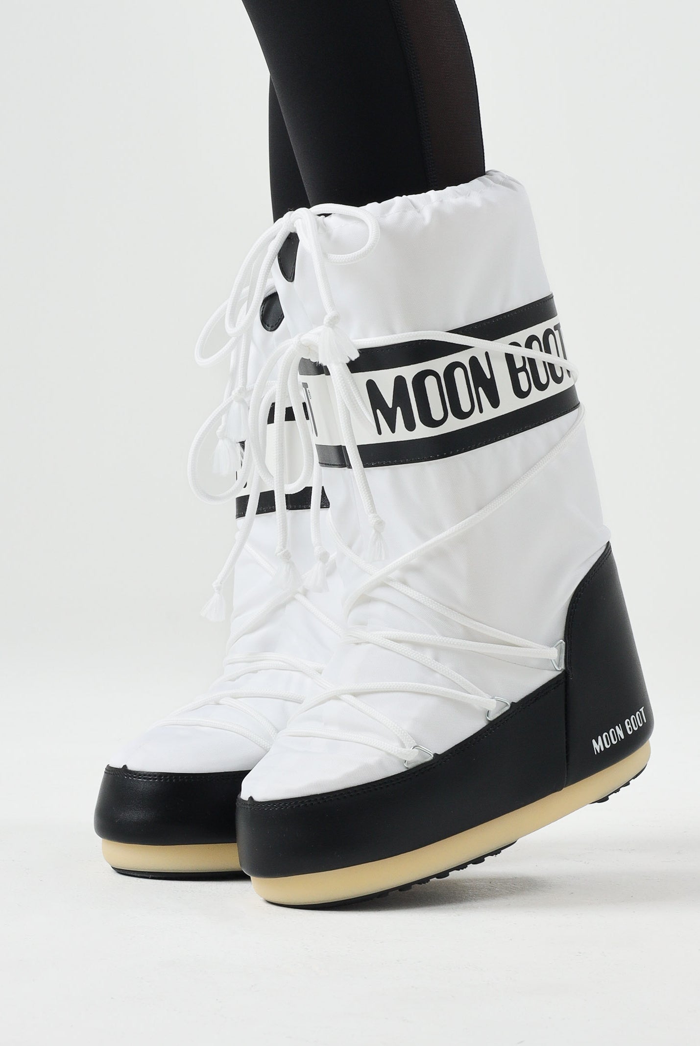 Stivali da neve ICON bianco e nero per uomo e donna 80D1400440 NA02 MOON BOOT