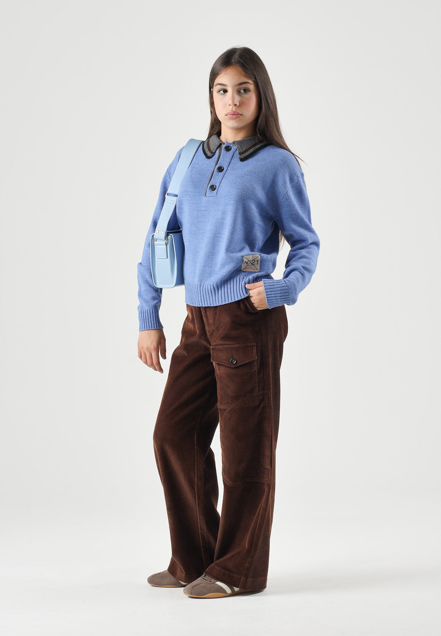 N21 Maglione color lapis, celeste per donna, ragazzi e bambini con colletto e logo a contrasto N210DHN0547 0N827 N21