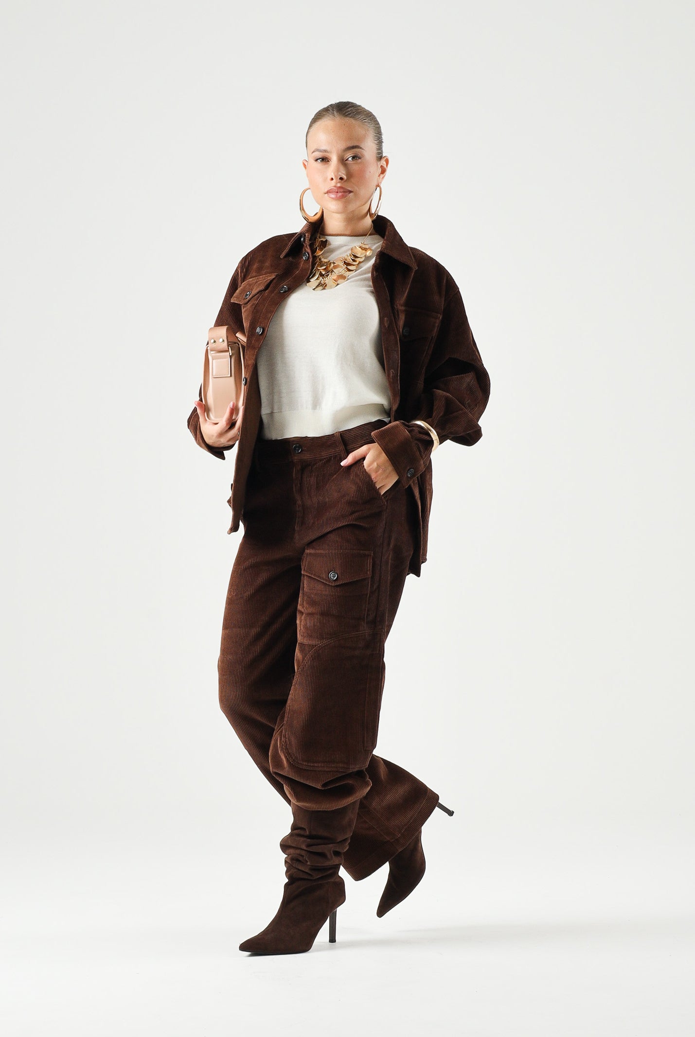 N°21 Jeans CORDUROY TROUSERS choccolate-marrone per donna, ragazzi e bambini con tasca cargo laterale e logo patch sul retro. N210ELN0526 0N721 N21