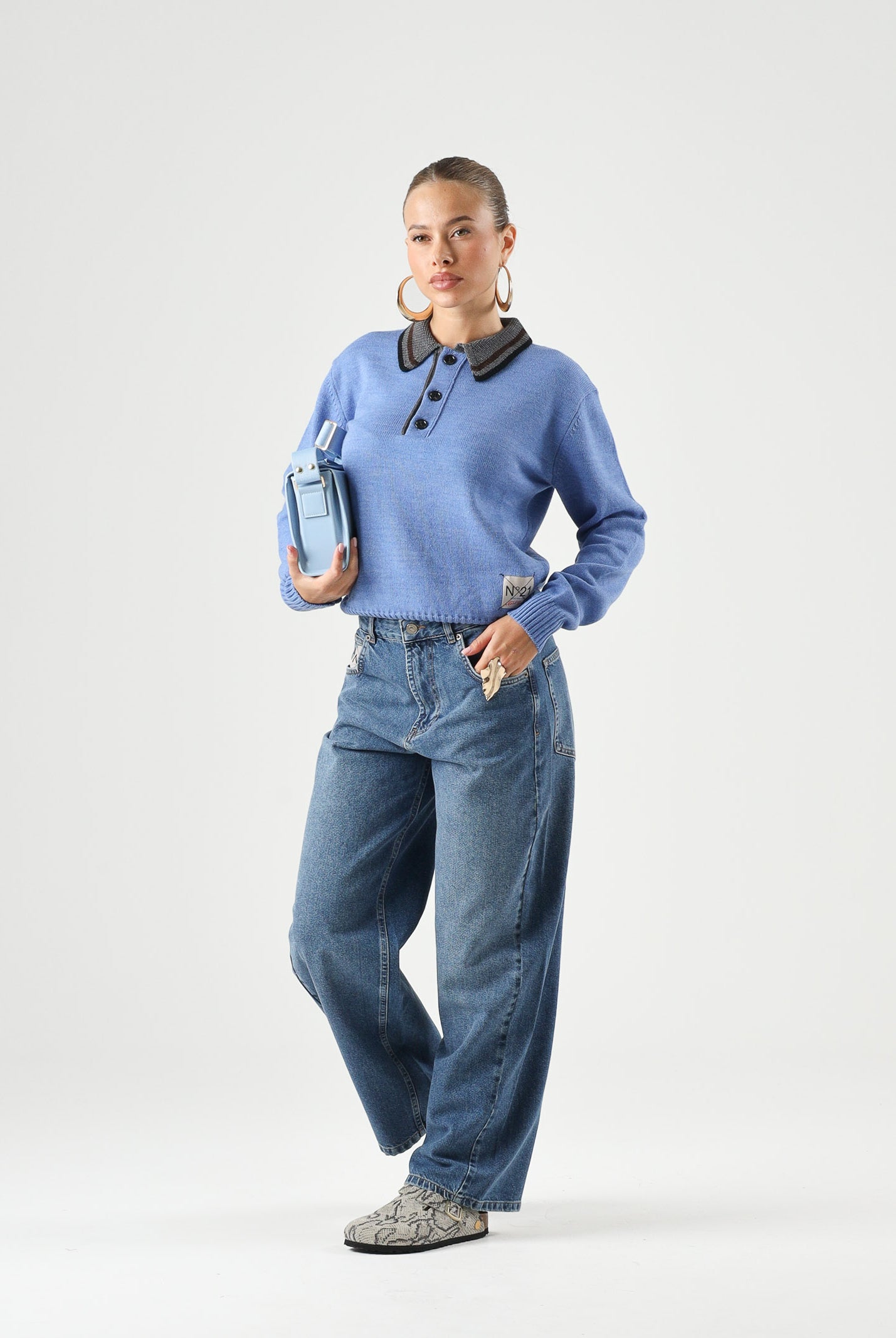 N°21 Jeans BOY'S FLARE blu-denim per donna, ragazzi e bambini con logo label frontale e gamba flare.<BR/> N210FBN0534 0N01 N21