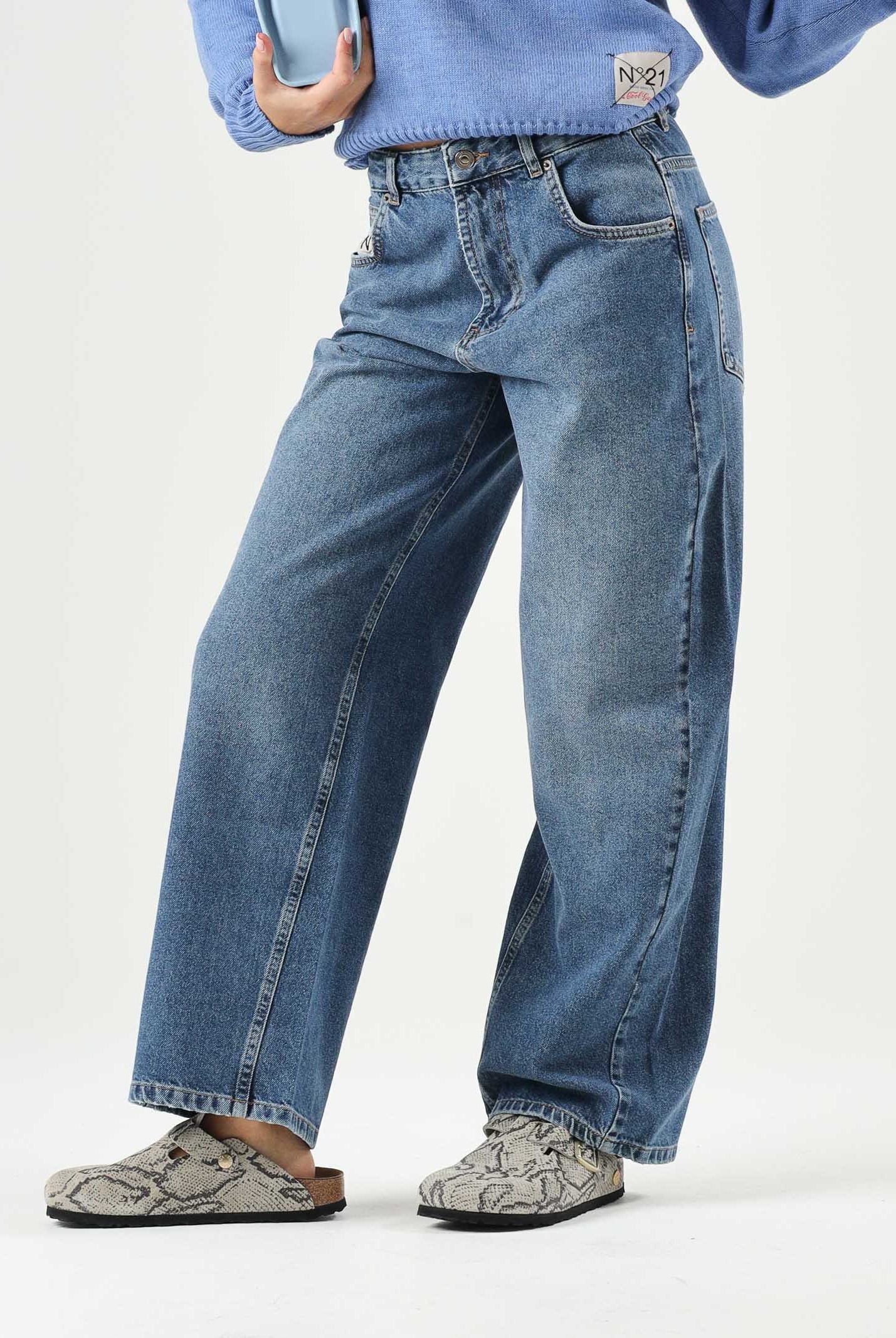 N°21 Jeans BOY'S FLARE blu-denim per donna, ragazzi e bambini con logo label frontale e gamba flare.<BR/> N210FBN0534 0N01 N21