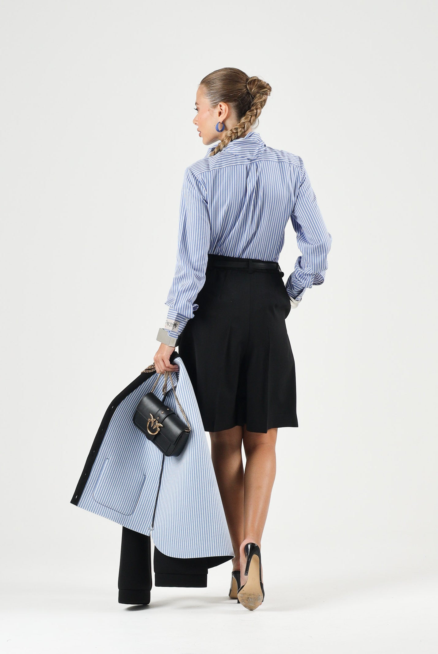 N°21 CamiciaSTRIPED TIE-NECK a righe azzurro cielo per donna, ragazzi e bambini con motivo a righe verticali e collo con fiocco. N210FDN0518 0N809 N21