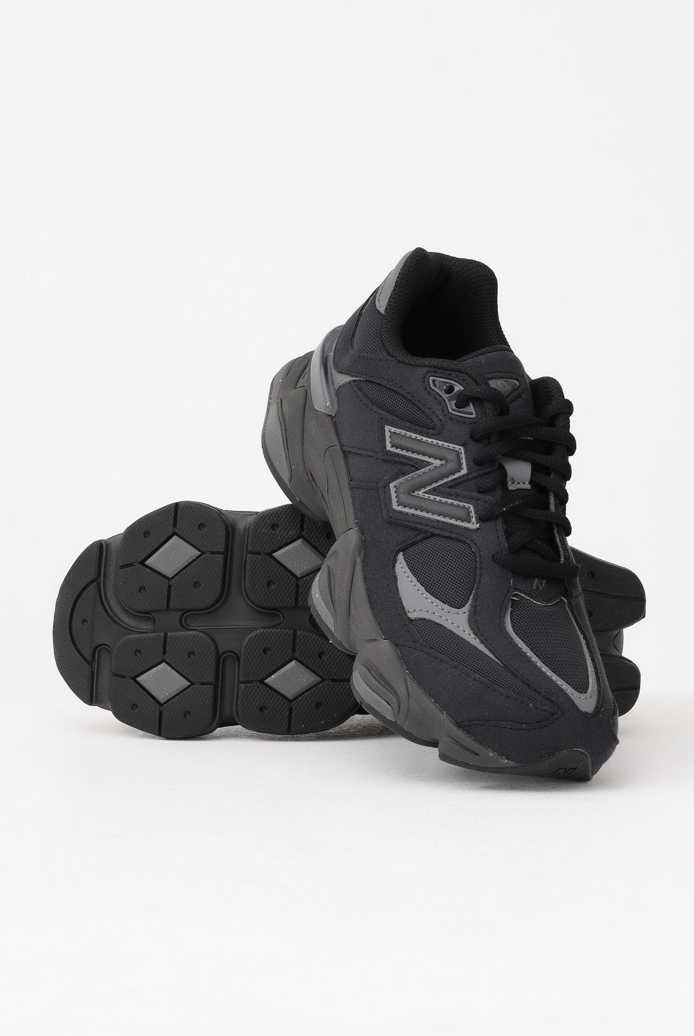 NEW BALANCE Sneakers 9060 Lace nere da uomo e donna G90602QL . NEW BALANCE