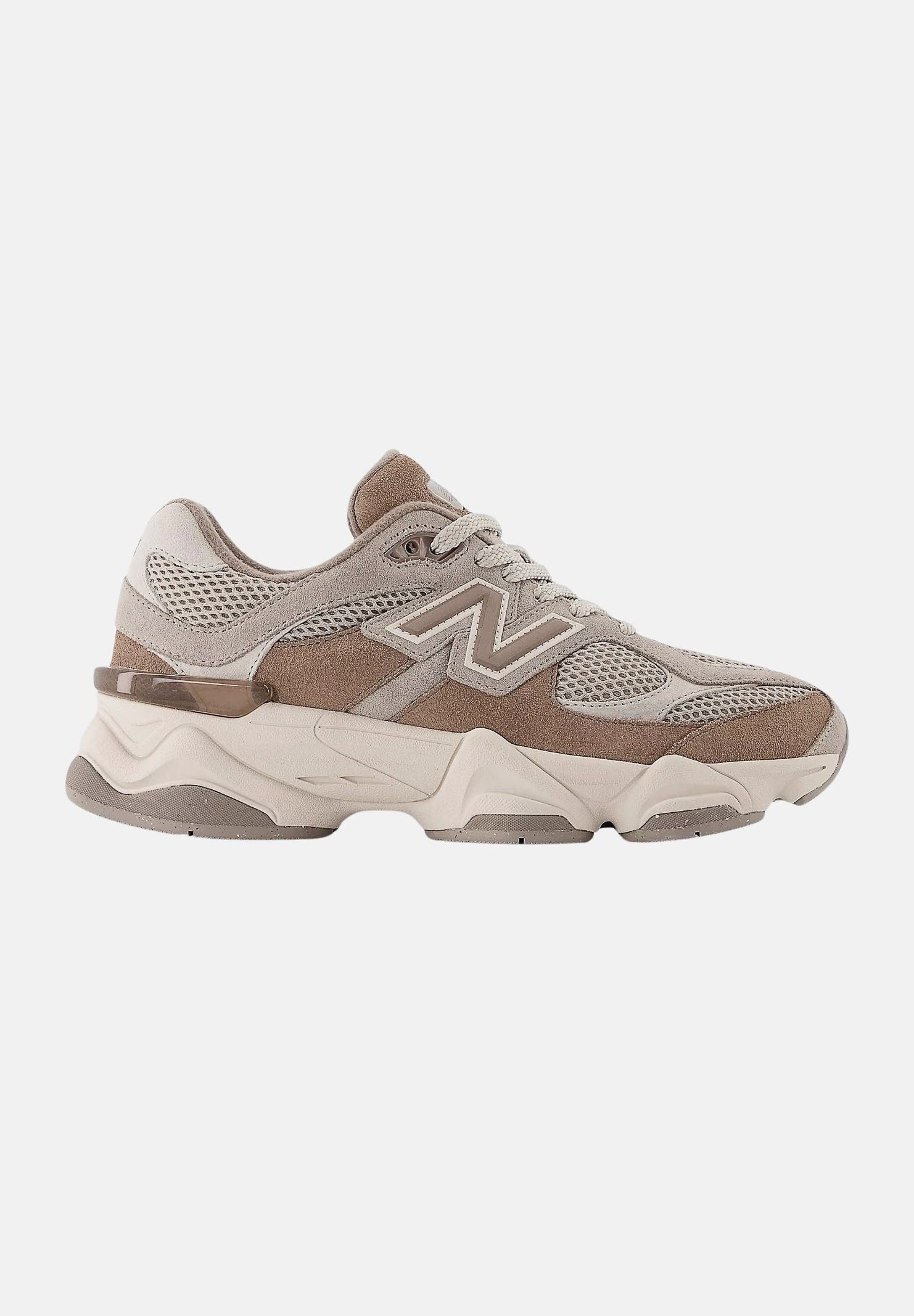 NEW BALANCE Sneakers 9060 marrone per uomo e donna GC9060EX . NEW BALANCE