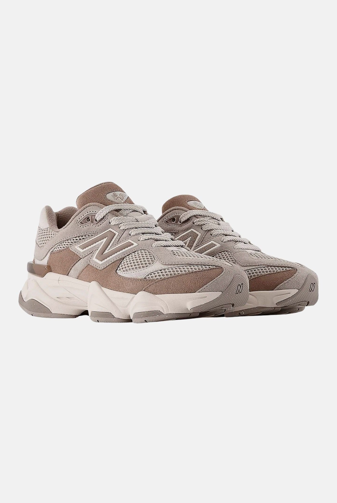 NEW BALANCE Sneakers 9060 marrone per uomo e donna GC9060EX . NEW BALANCE