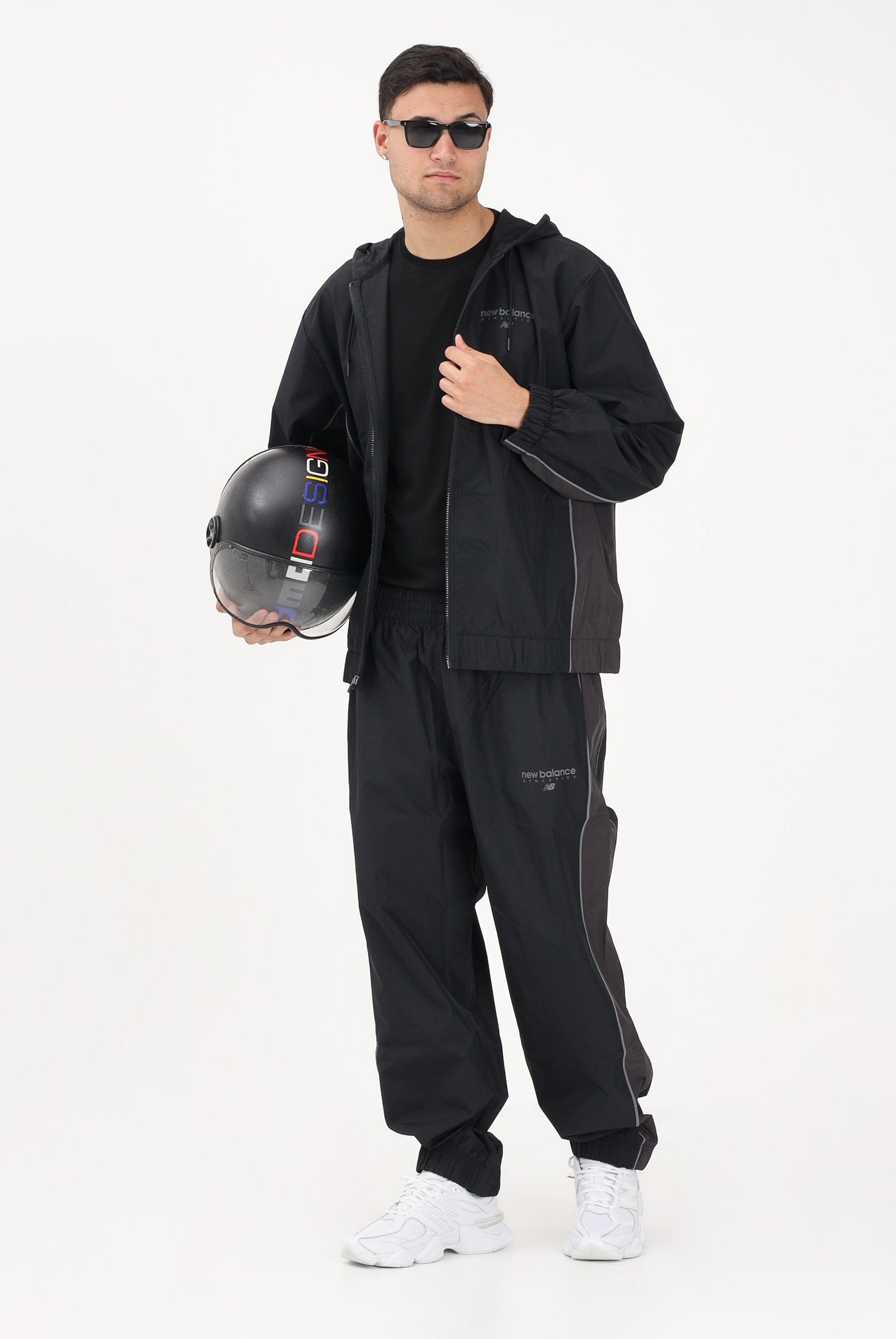 NEW BALANCE Giacca a vento Trackside nera da uomo MJ61A4P8BK . NEW BALANCE