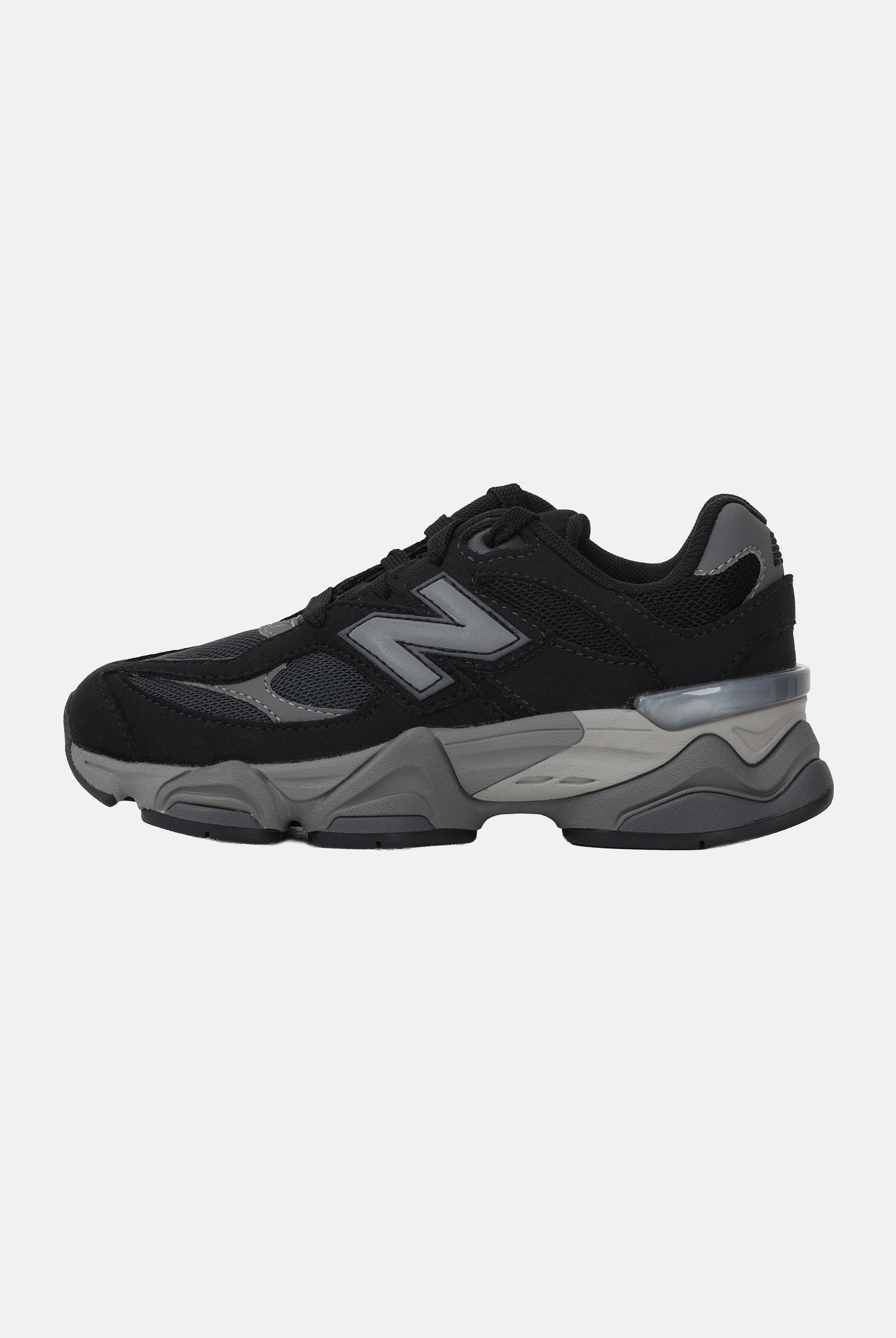 NEW BALANCE Sneakers 9060 Lace nere da bambino e bambina PC9060BK . NEW BALANCE