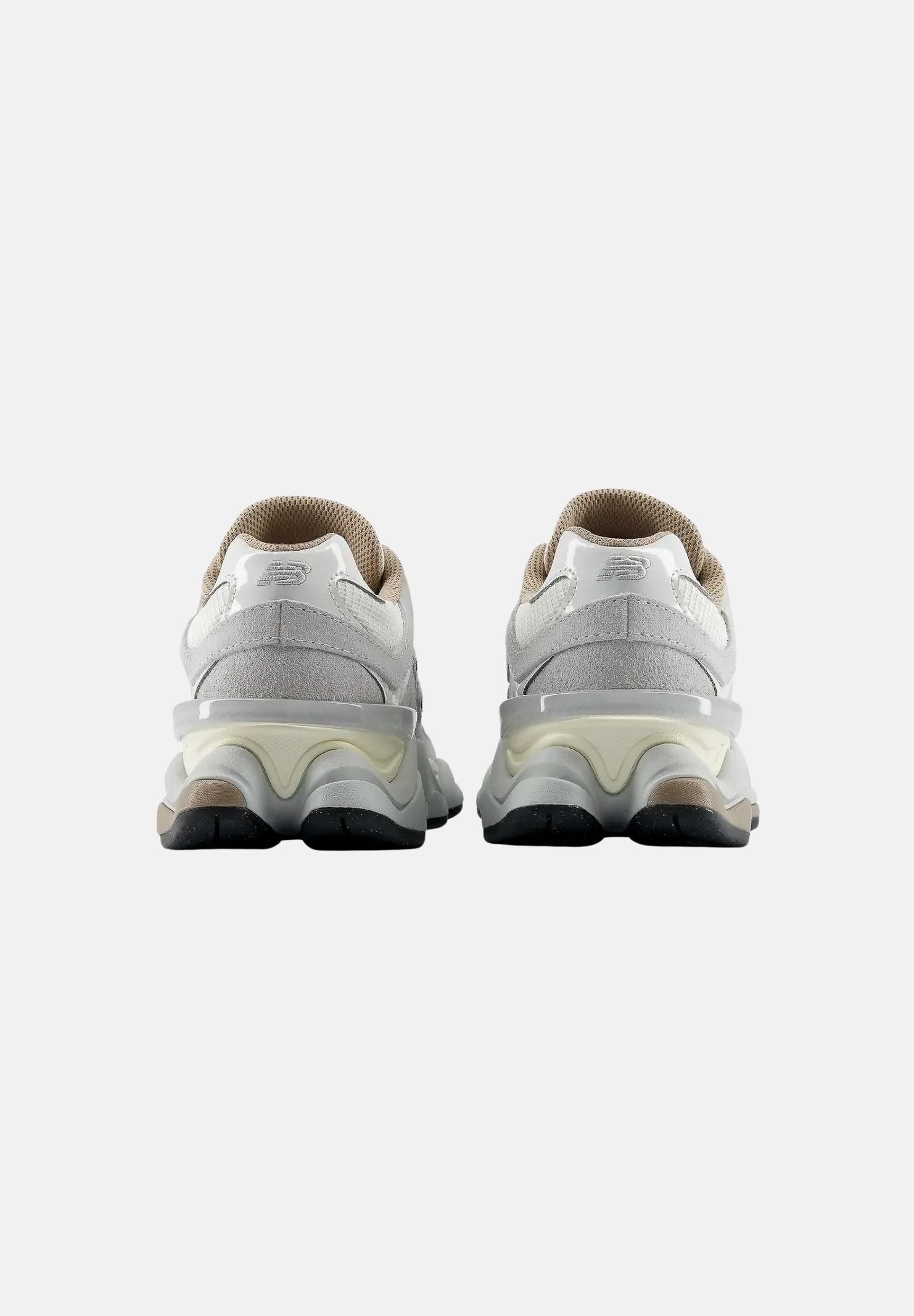 NEW BALANCE Sneakers 9060 Driftwood/Sea Salt, beige e grigio chiaro, per donna e uomo U906011M . NEW BALANCE