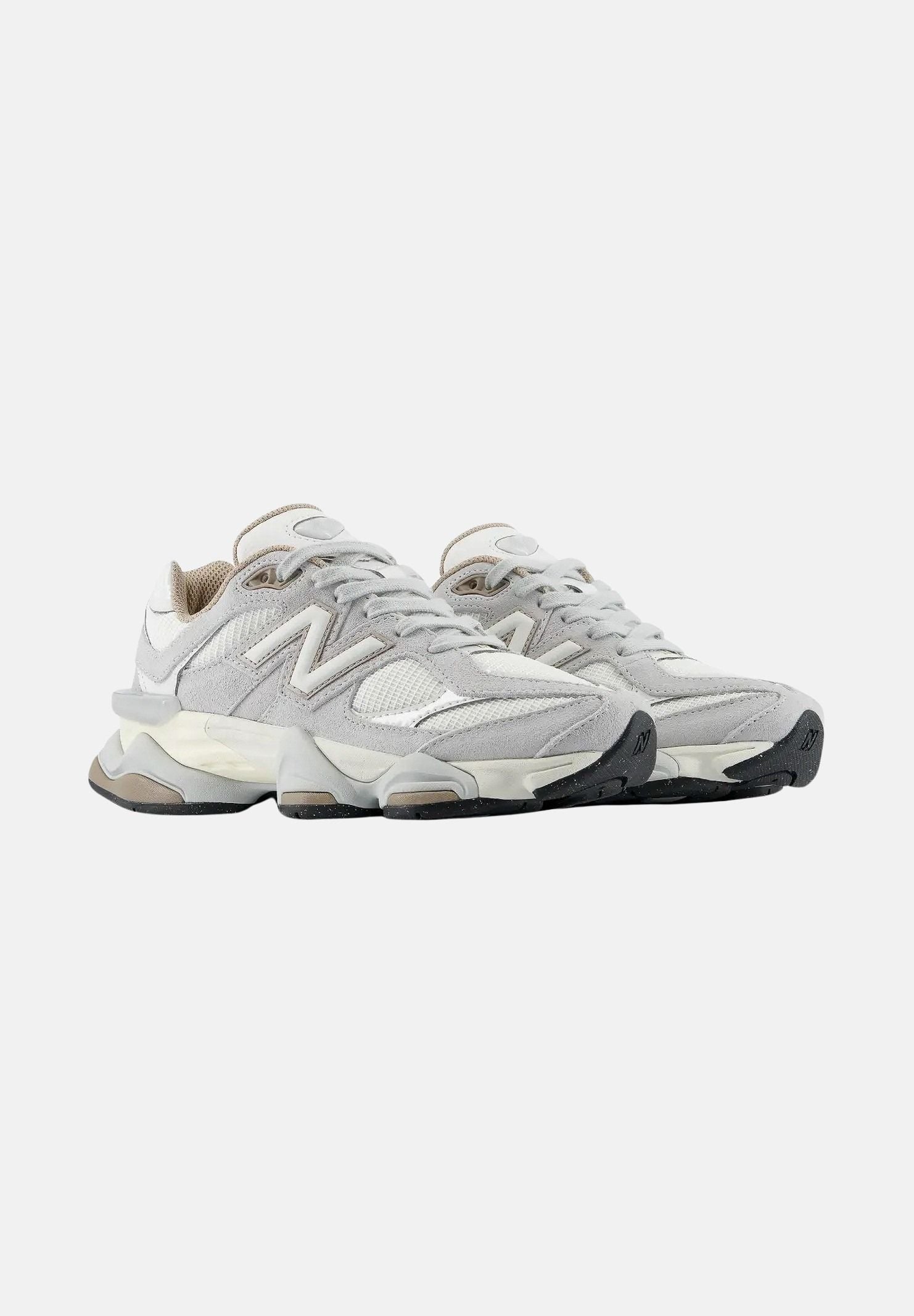NEW BALANCE Sneakers 9060 Driftwood/Sea Salt, beige e grigio chiaro, per donna e uomo U906011M . NEW BALANCE