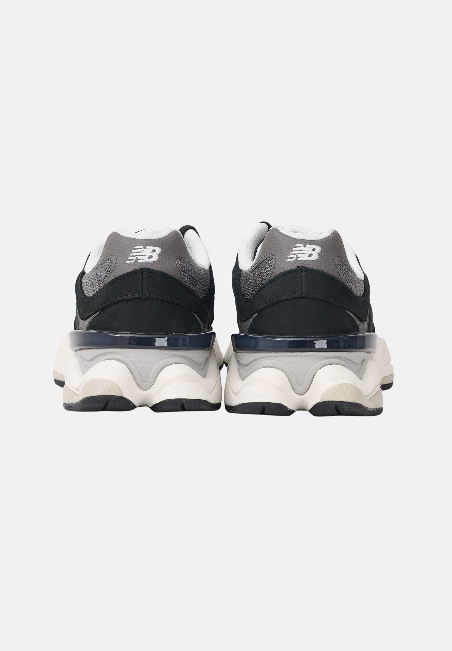 NEW BALANCE Sneakers 9060 nere da uomo e donna U9060510 . NEW BALANCE