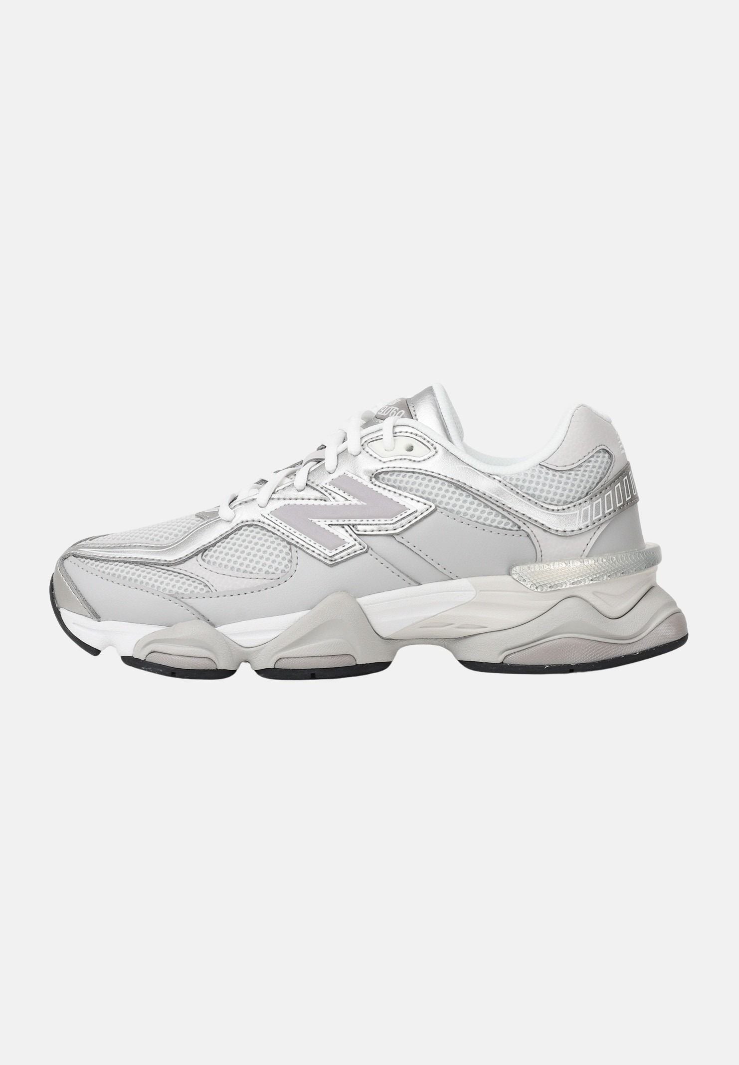 NEW BALANCE Sneakers 9060 argento da uomo U90606MU . NEW BALANCE