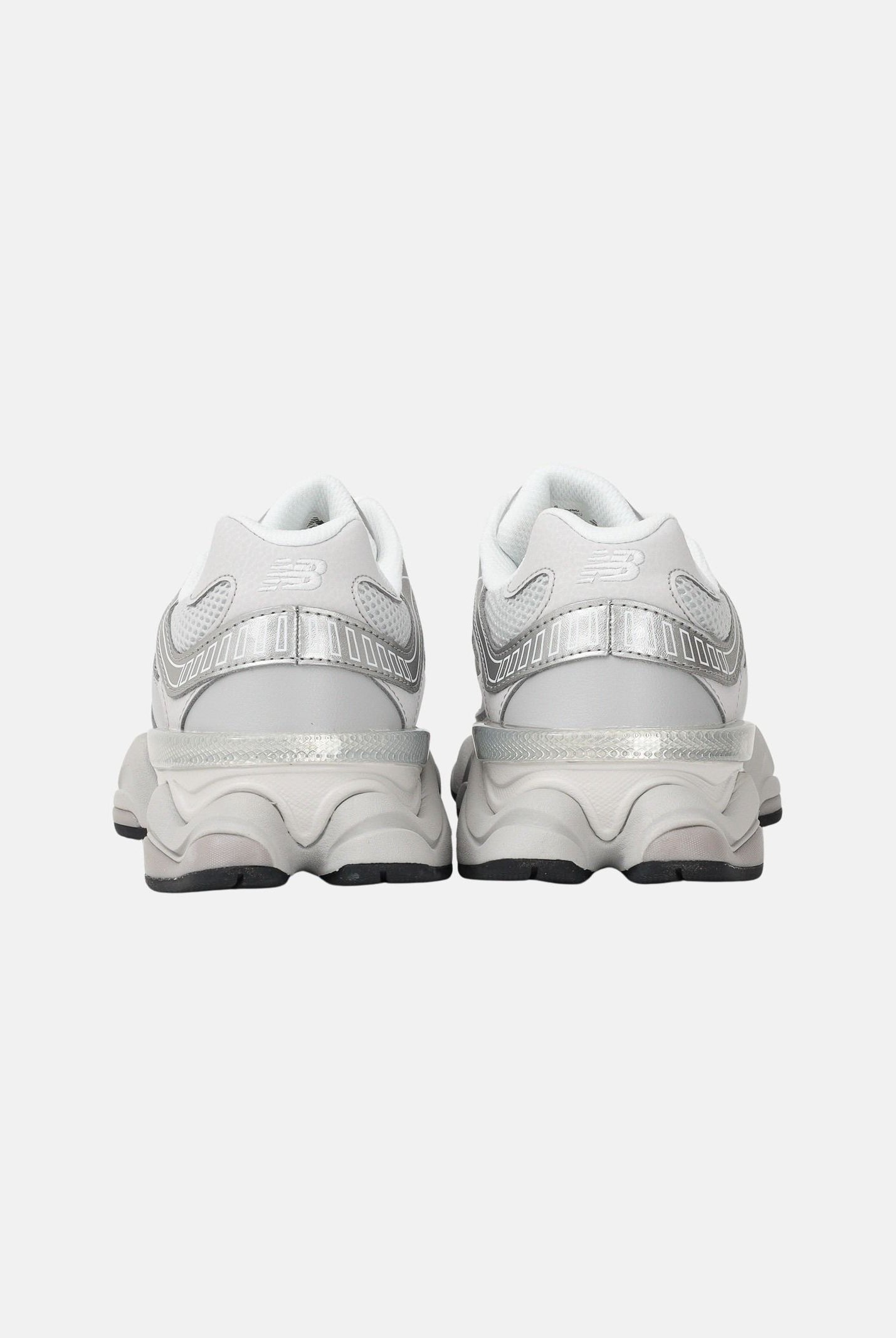 NEW BALANCE Sneakers 9060 argento da uomo U90606MU . NEW BALANCE