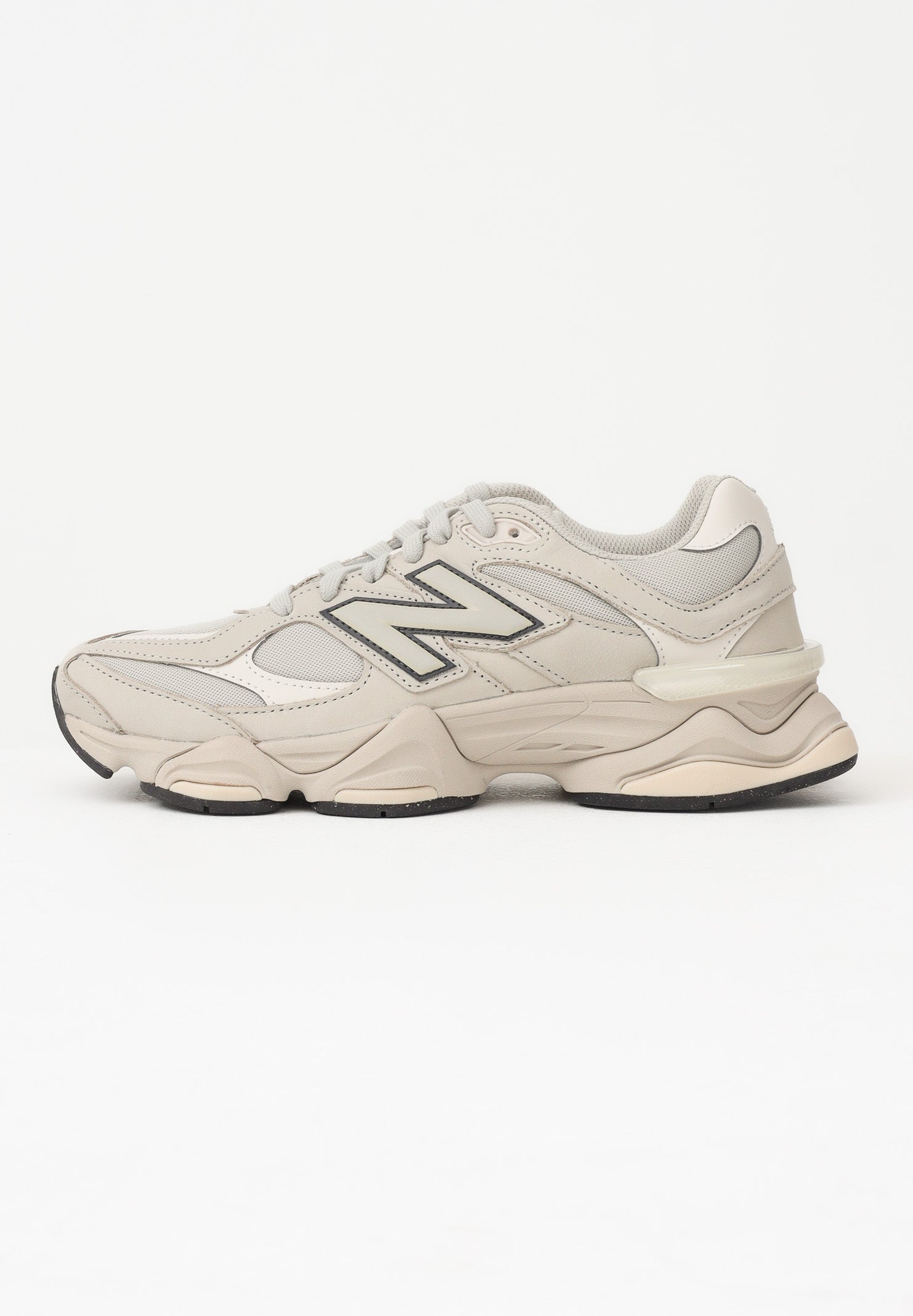 NEW BALANCE Sneakers 9060 beige da uomo U906078T . NEW BALANCE