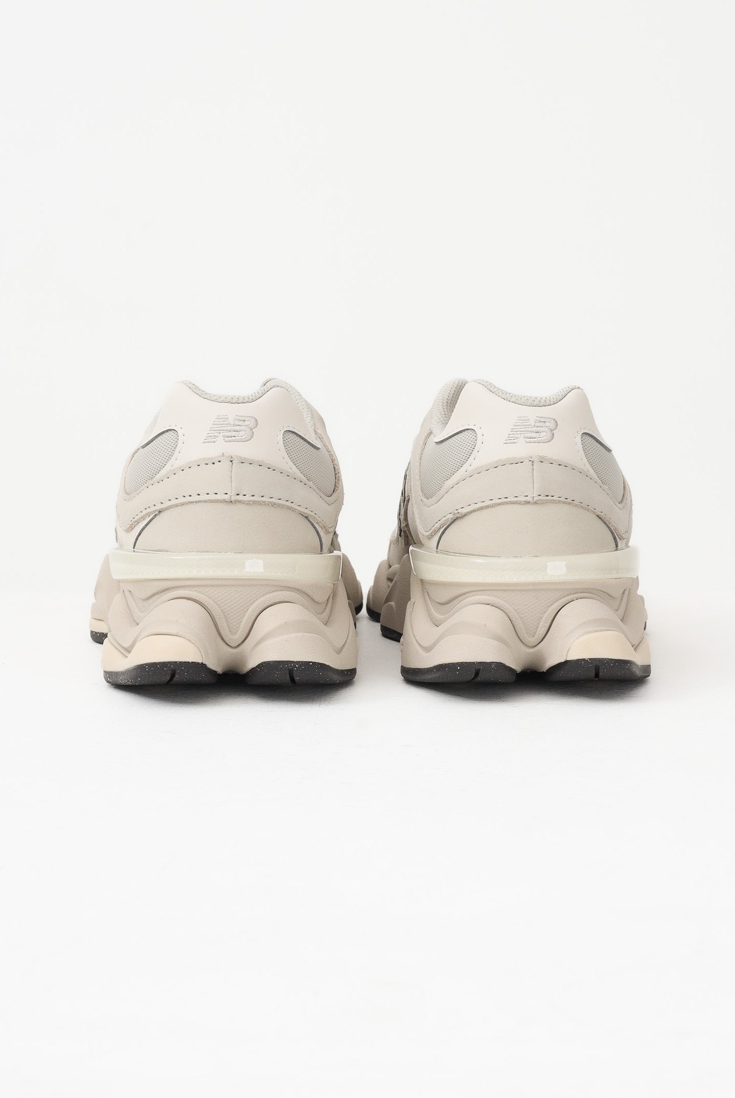 NEW BALANCE Sneakers 9060 beige da uomo U906078T . NEW BALANCE