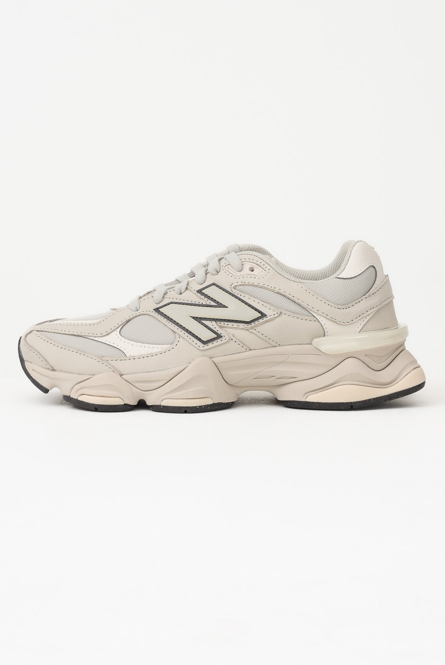NEW BALANCE Sneakers 9060 beige da uomo U906078T . NEW BALANCE