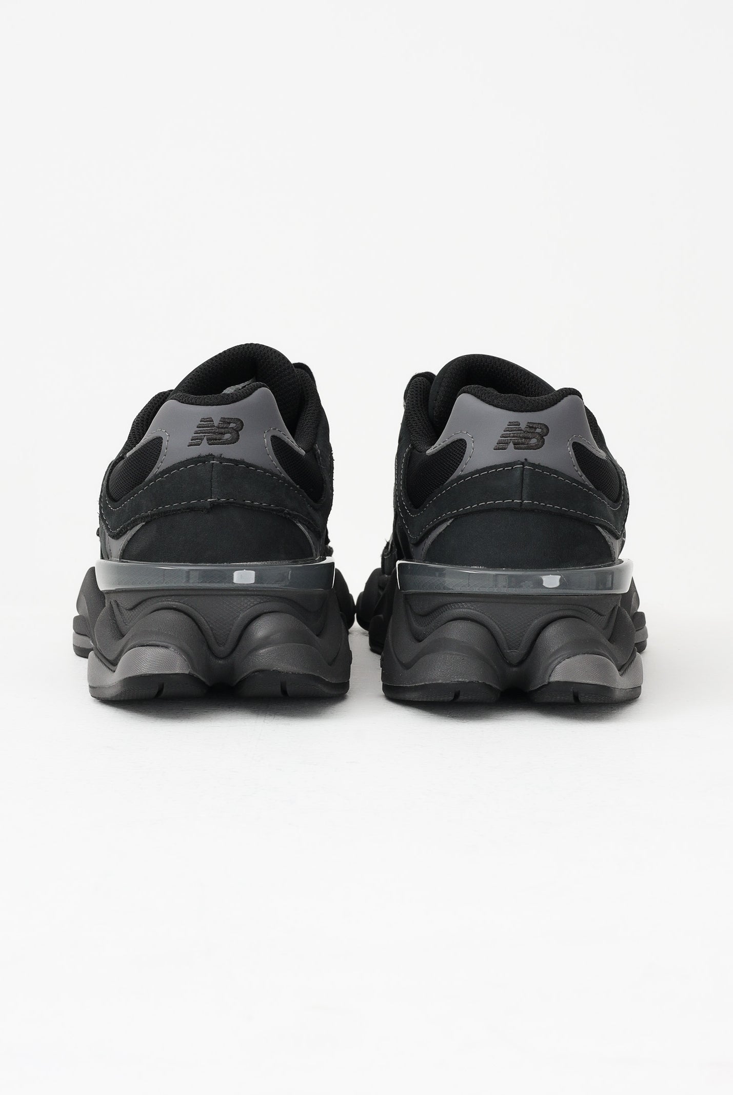 NEW BALANCE Sneakers 9060 nere da uomo U906079E . NEW BALANCE