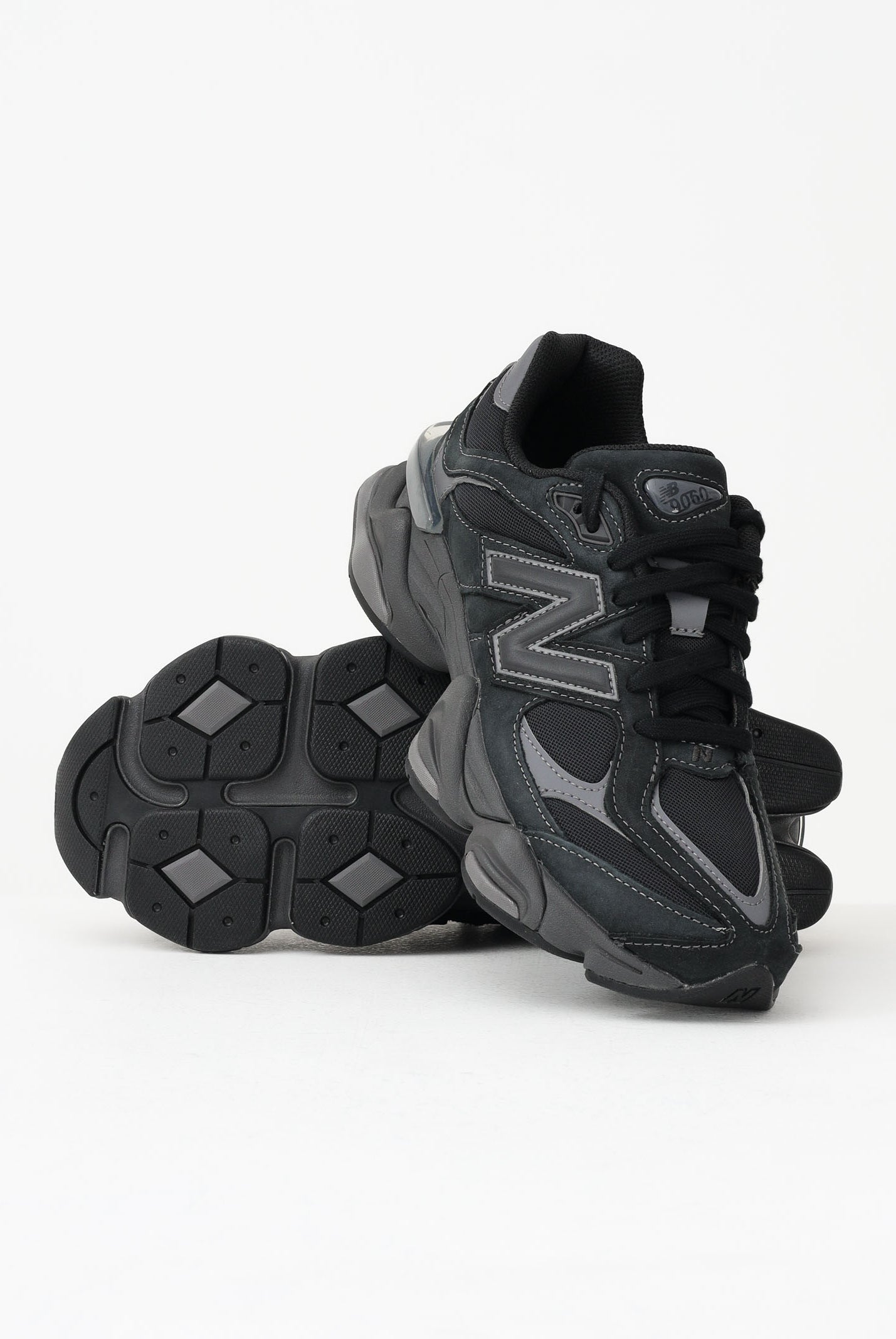 NEW BALANCE Sneakers 9060 nere da uomo U906079E . NEW BALANCE