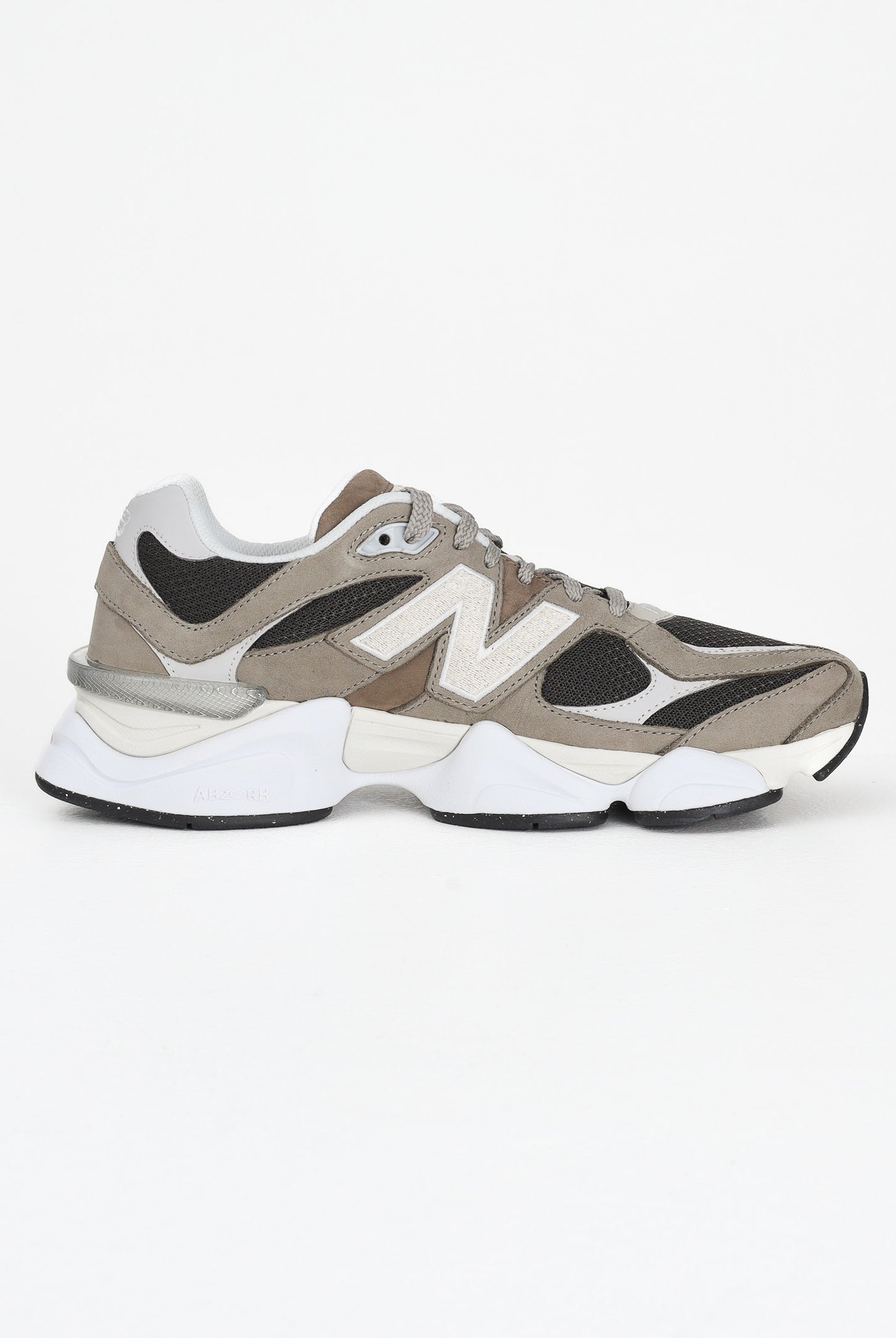 NEW BALANCE Sneakers 9060 tortora da uomo U9060CTA . NEW BALANCE