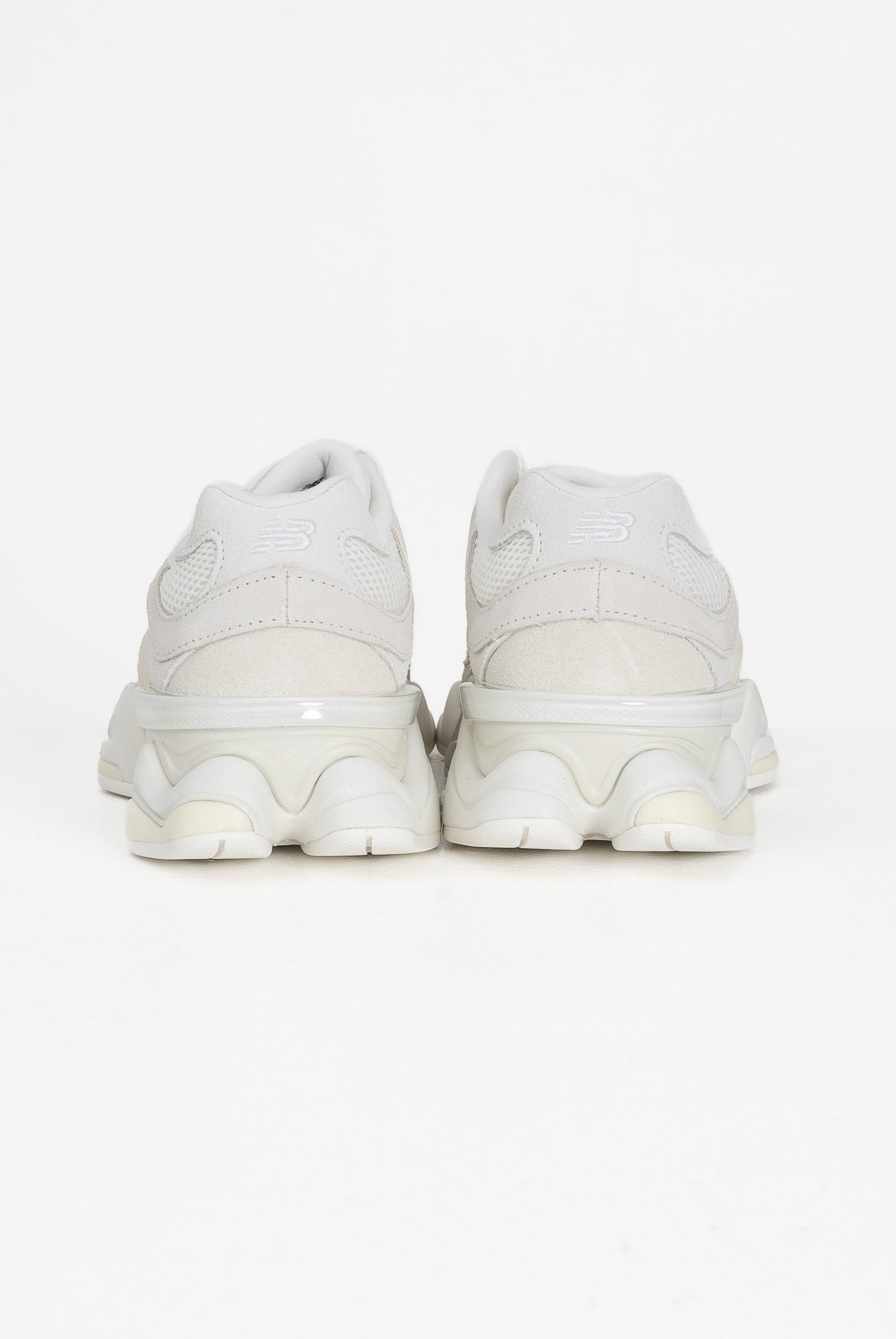 NEW BALANCE Sneakers 9060 panna da uomo U9060ERB . NEW BALANCE