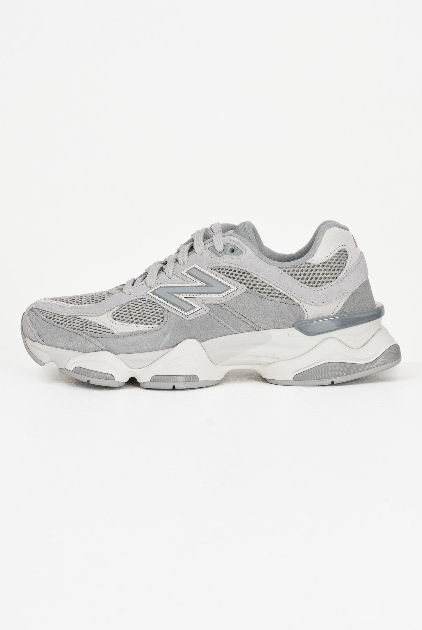NEW BALANCE Sneakers 9060 grigie da uomo U9060ERD . NEW BALANCE