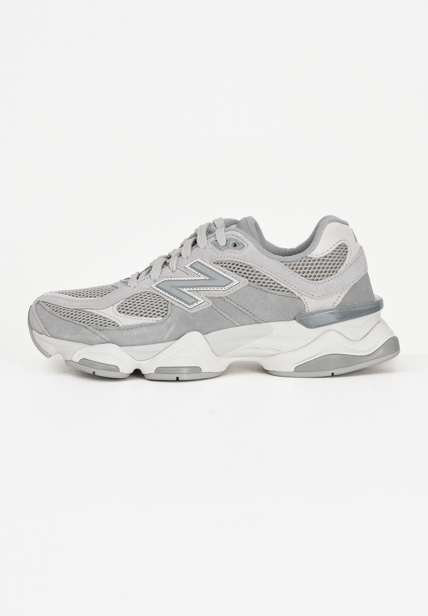 NEW BALANCE Sneakers 9060 grigie da uomo U9060ERD . NEW BALANCE