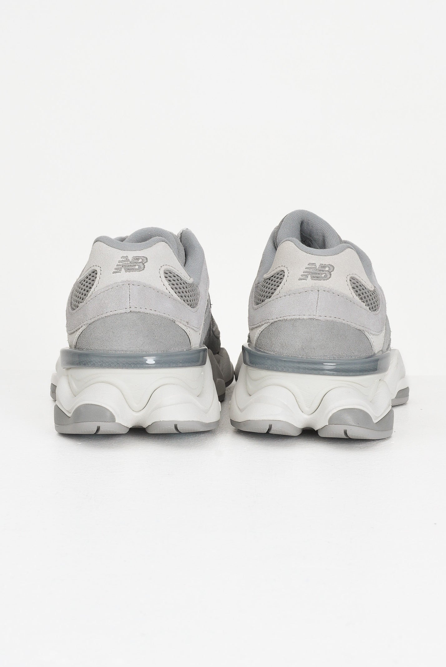 NEW BALANCE Sneakers 9060 grigie da uomo U9060ERD . NEW BALANCE