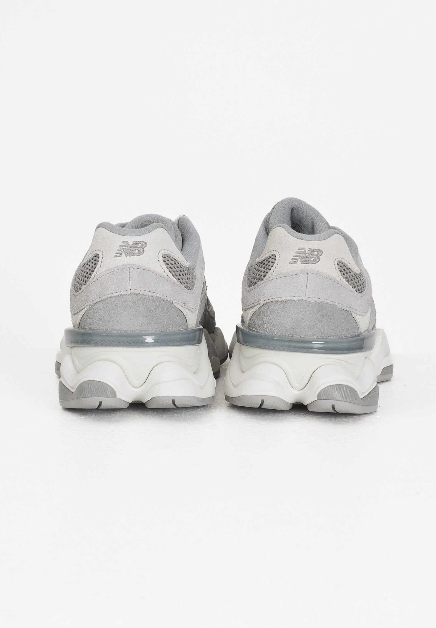 NEW BALANCE Sneakers 9060 grigie da uomo U9060ERD . NEW BALANCE