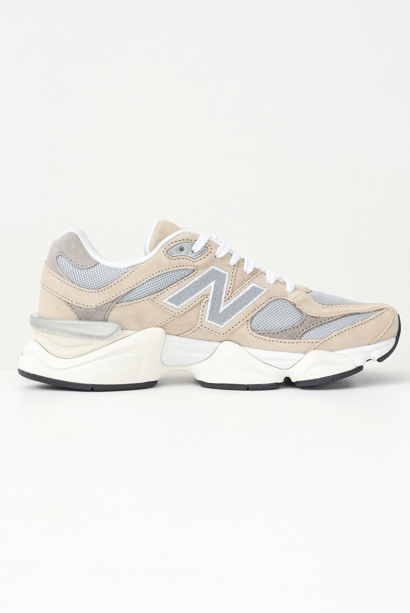 NEW BALANCE Sneakers 9060 beige da uomo U9060LBD . NEW BALANCE