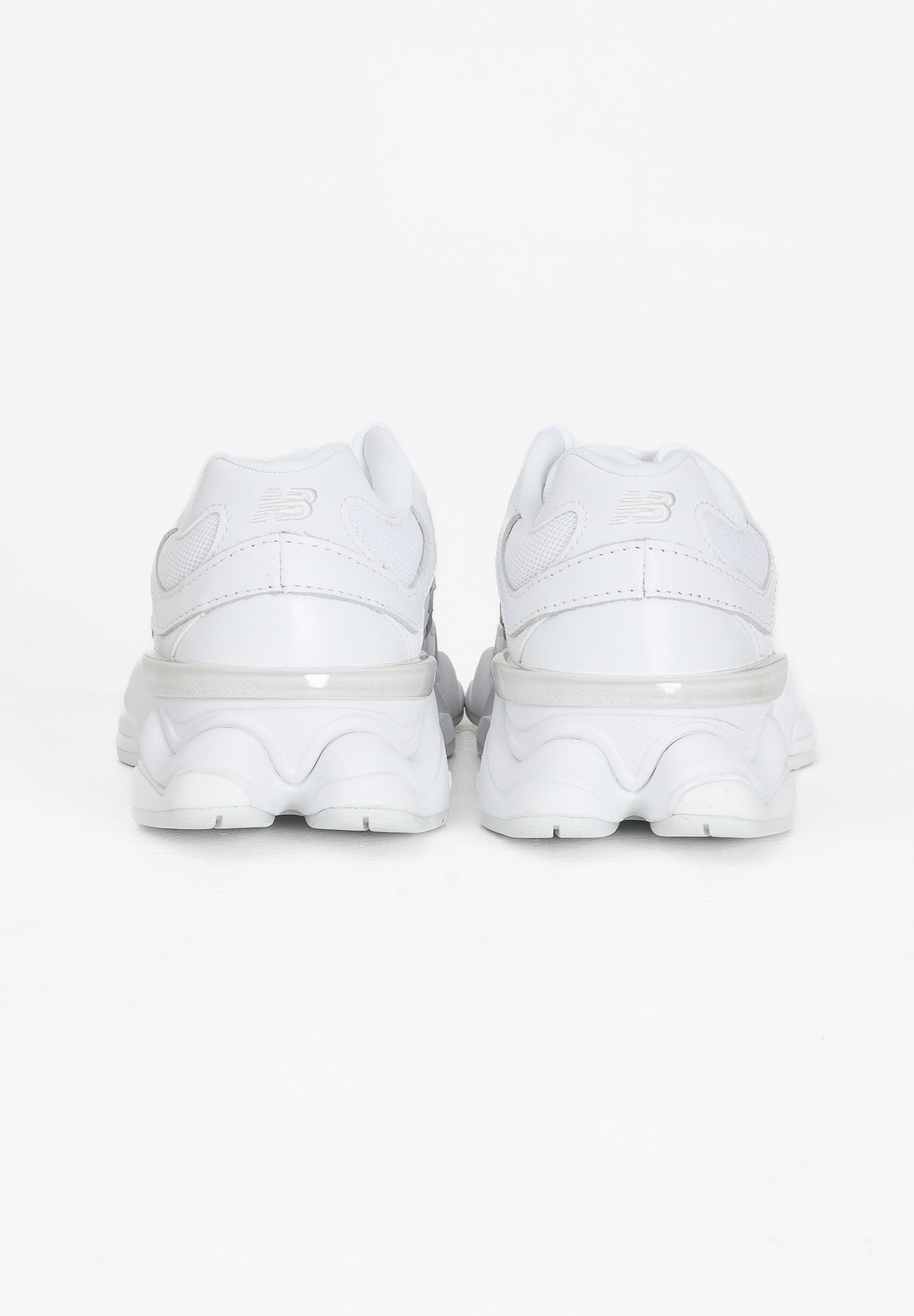 NEW BALANCE Sneakers 9060 bianche da uomo U9060NRJ . NEW BALANCE
