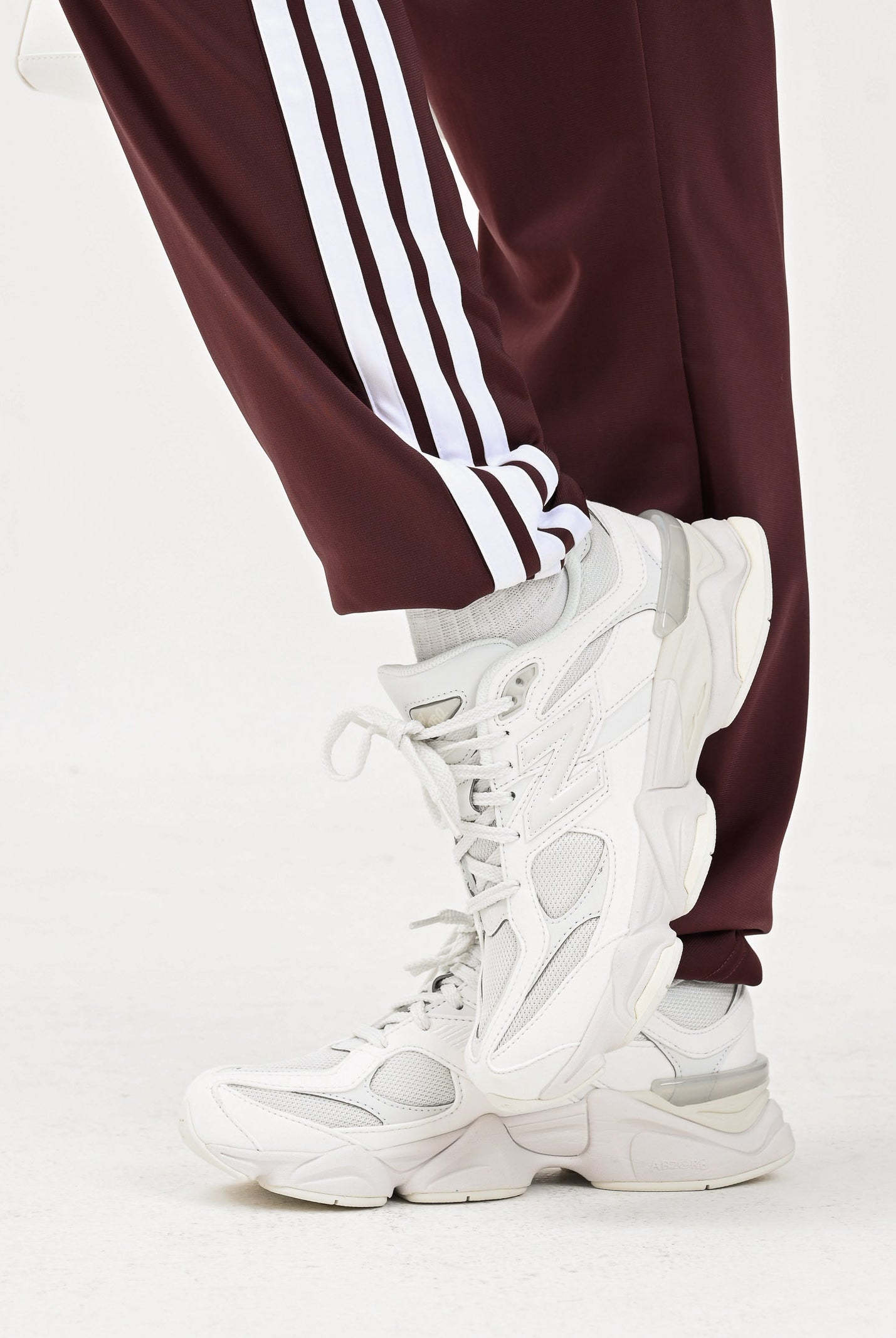 NEW BALANCE Sneakers 9060 bianche da uomo U9060NRJ . NEW BALANCE