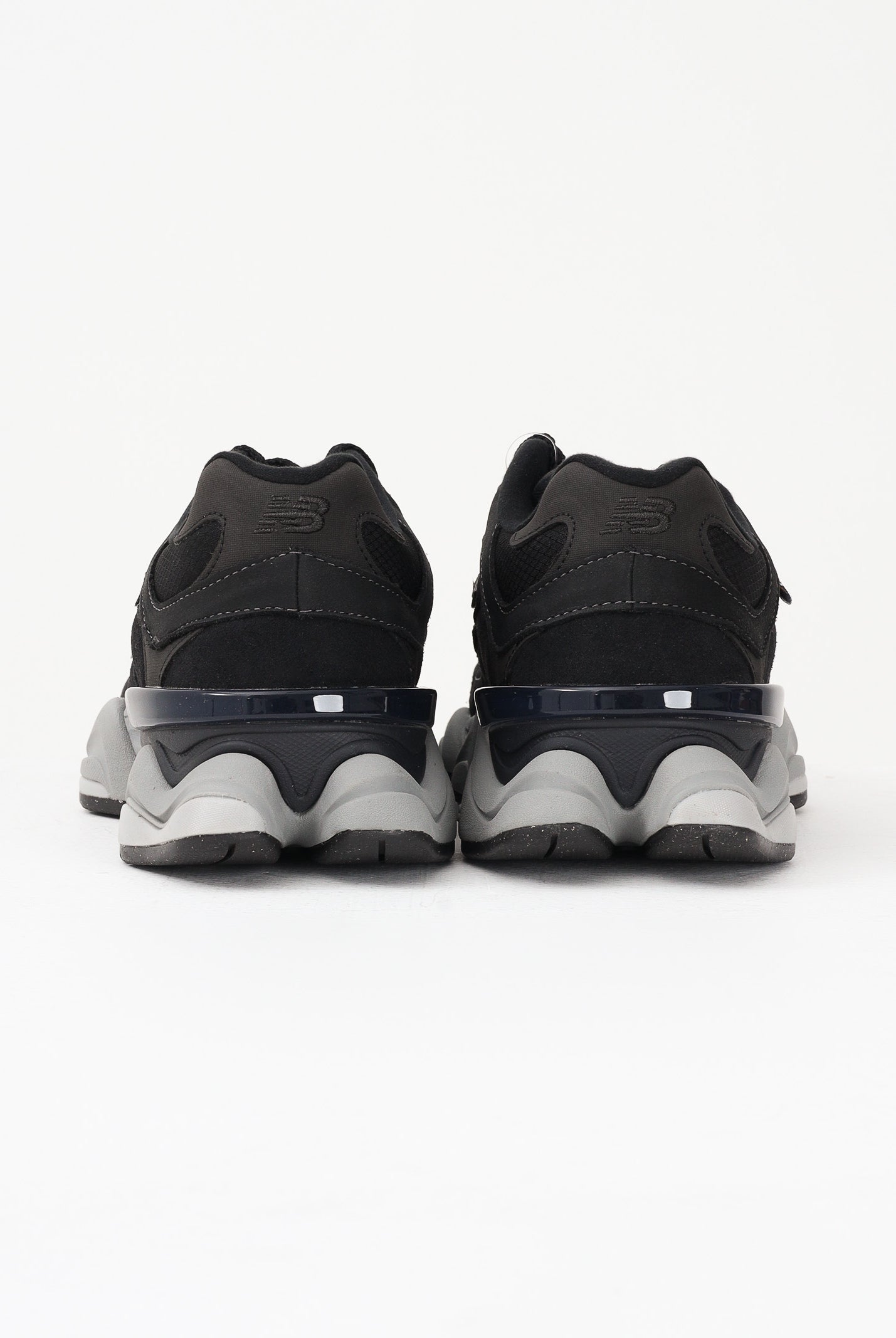 NEW BALANCE Sneakers 9060 nere da uomo e donna U9060ORA . NEW BALANCE