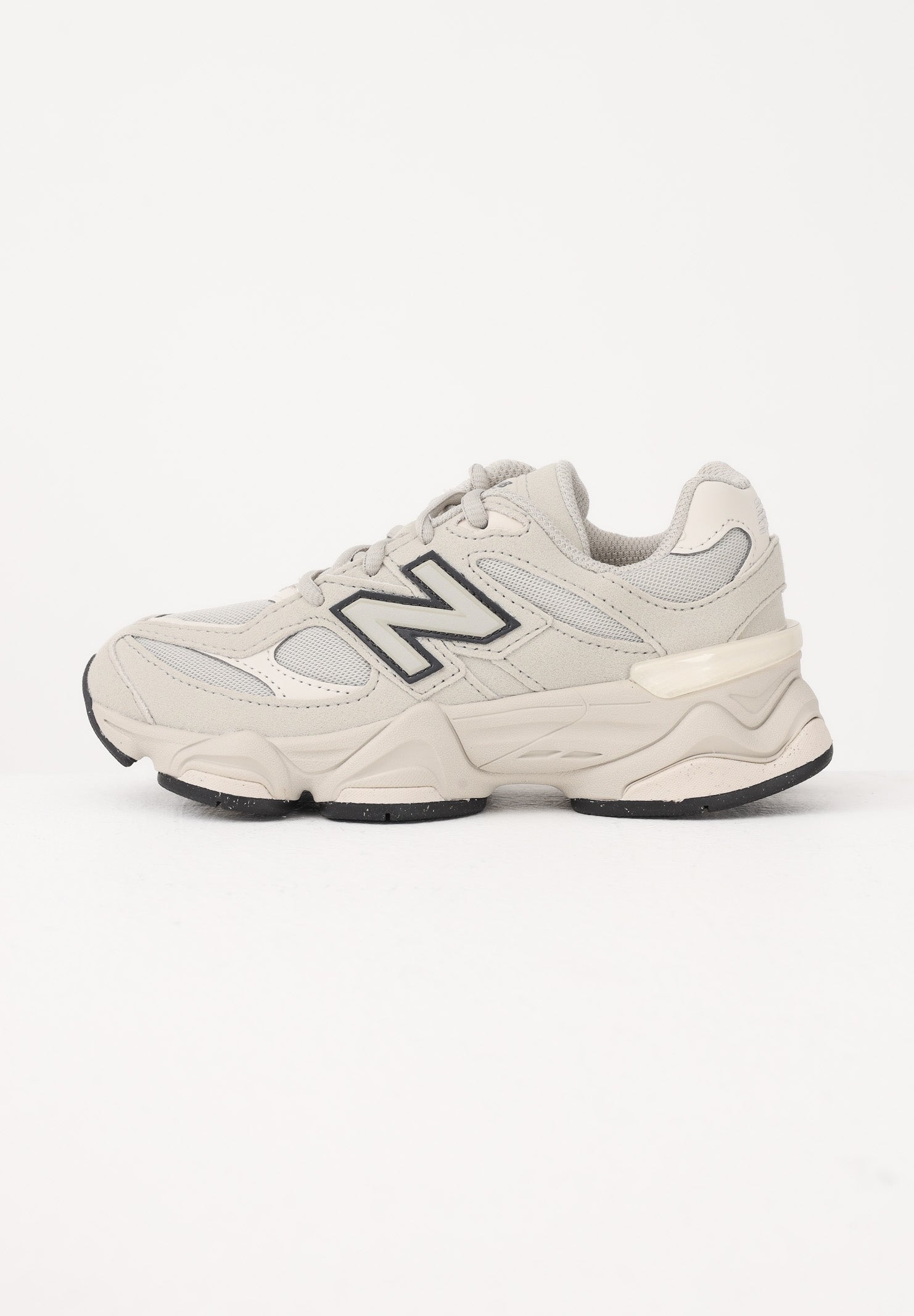 NEW BALANCE Sneakers 9060 Lace panna da bambino e bambina P9060445 . NEW BALANCE