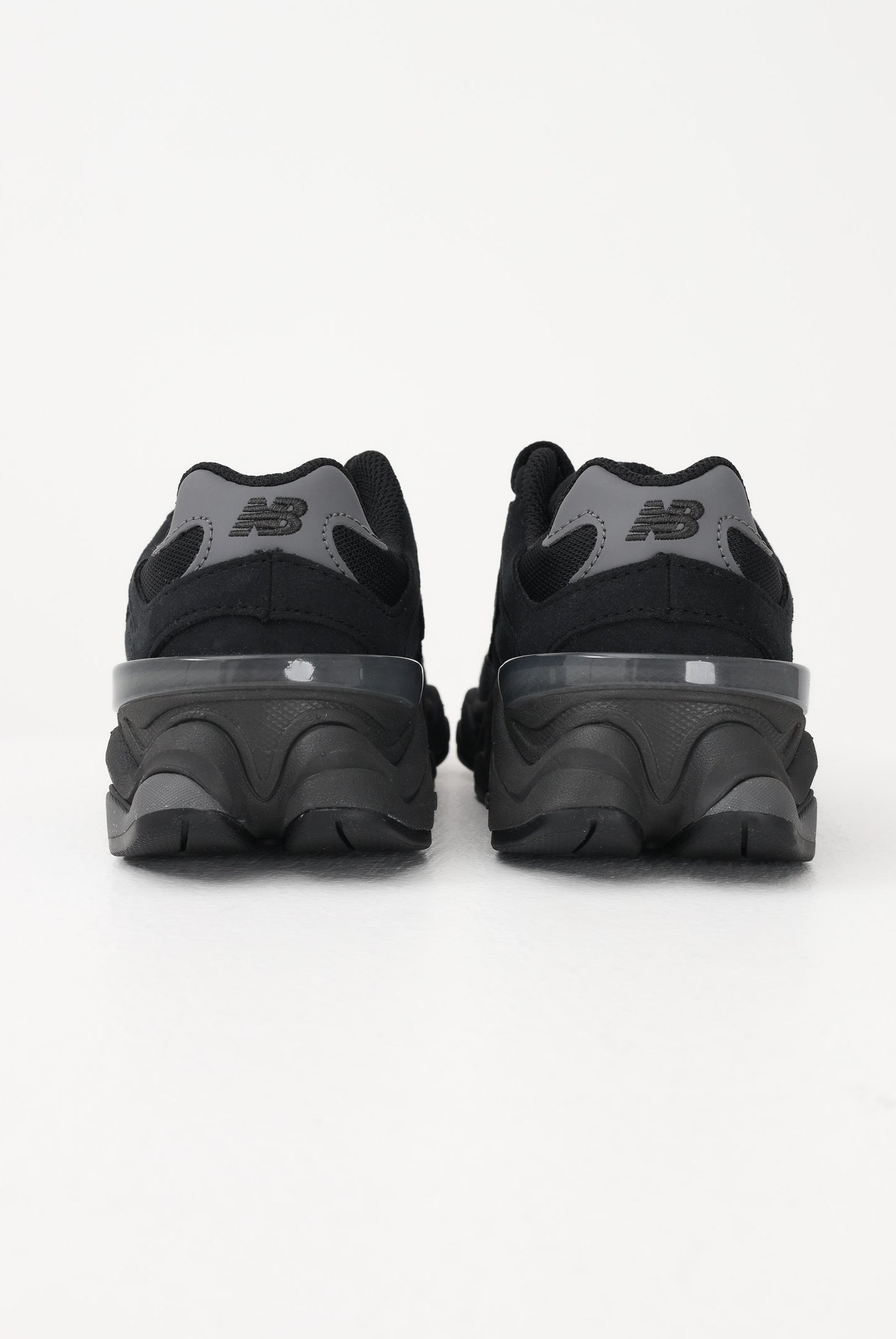 NEW BALANCE Sneakers 9060 Lace nere da bambino e bambina P9060662 . NEW BALANCE