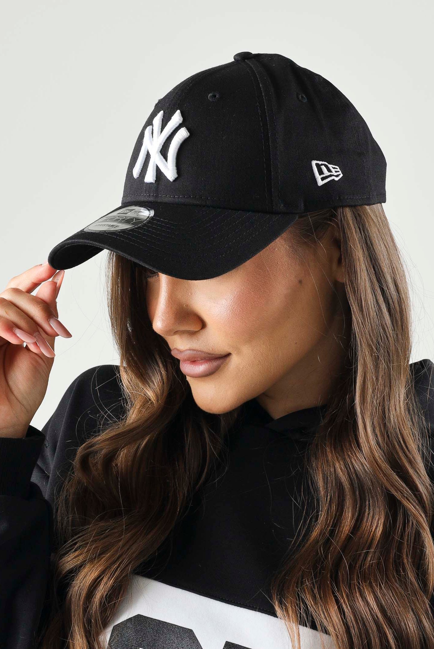 NEW ERA Cappello con visiera nero per uomo e donna con logo Yankees 10531941 . NEW ERA