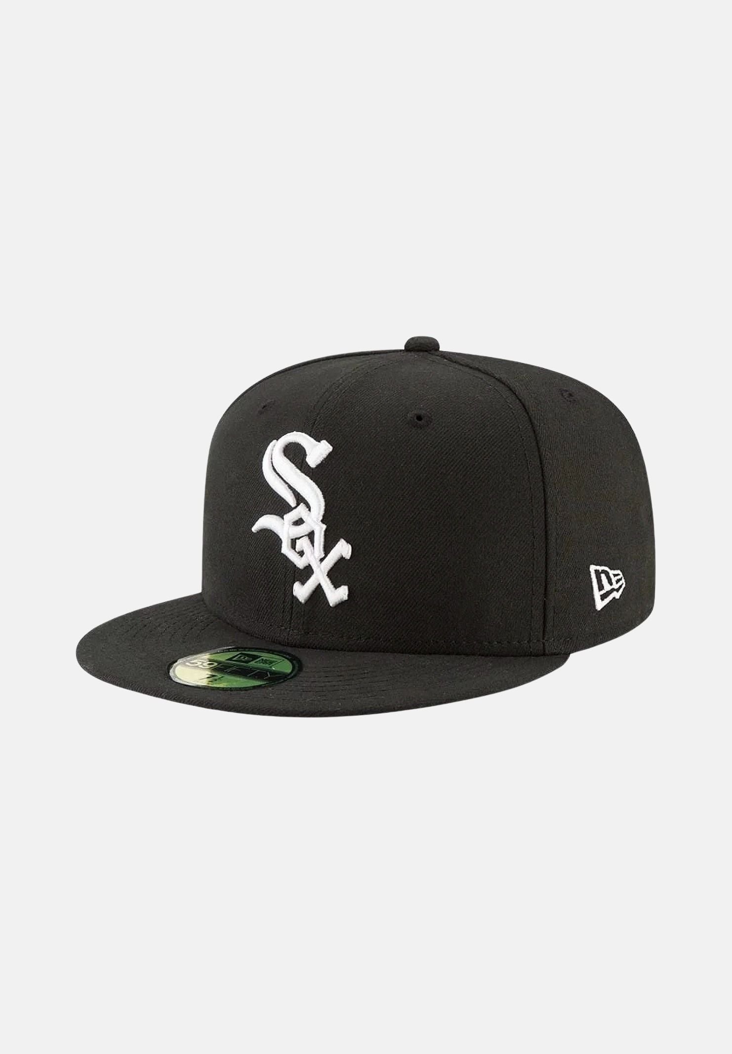 NEW ERA Cappello CHICAGO WHITE SOX AUTHENTIC nero per uomo e donna con logo della squadra ricamato. 12572845 . NEW ERA