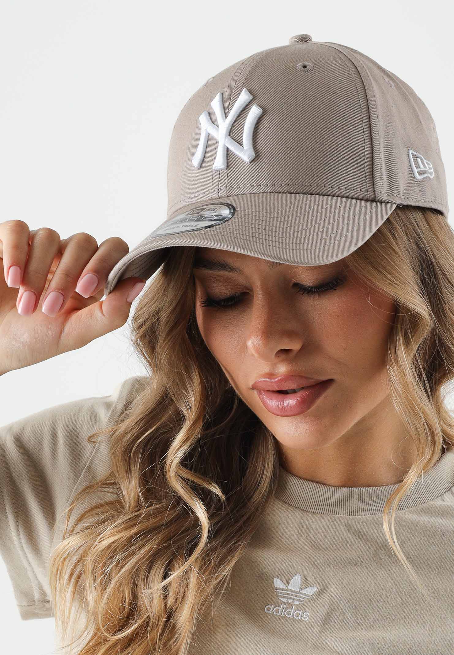 NEW ERA Cappello con visiera New York Yankees League Essential marrone per uomo e donna 60471457 . NEW ERA