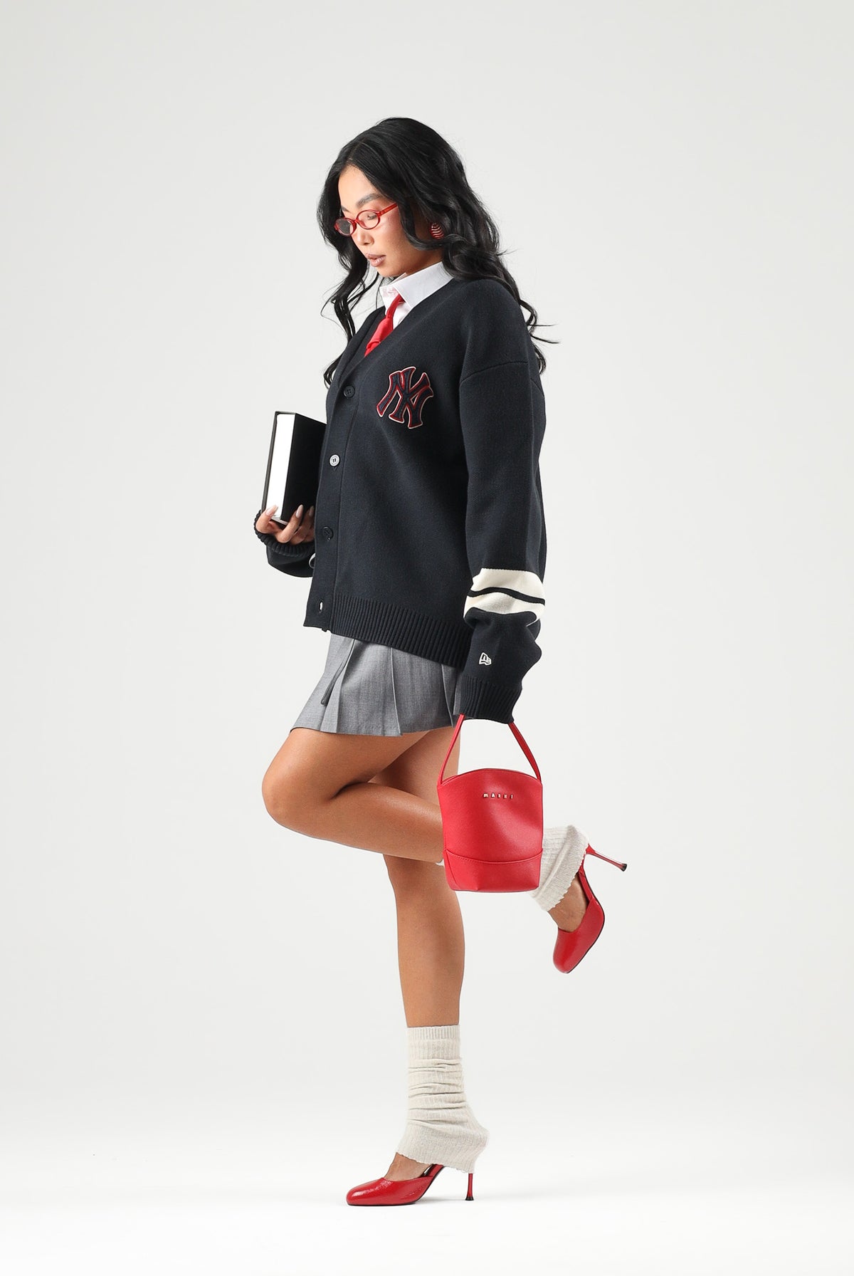 NEW ERA Cardigan nero per uomo e donna con bottoni e righe sportive bianche sulle maniche 60897381 . NEW ERA